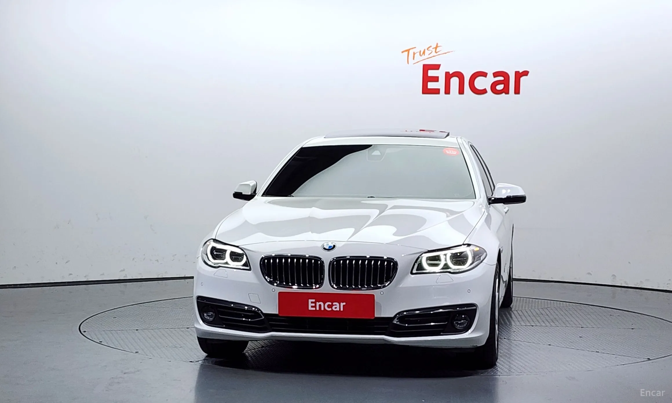BMW 5 Series (F10) превью 2