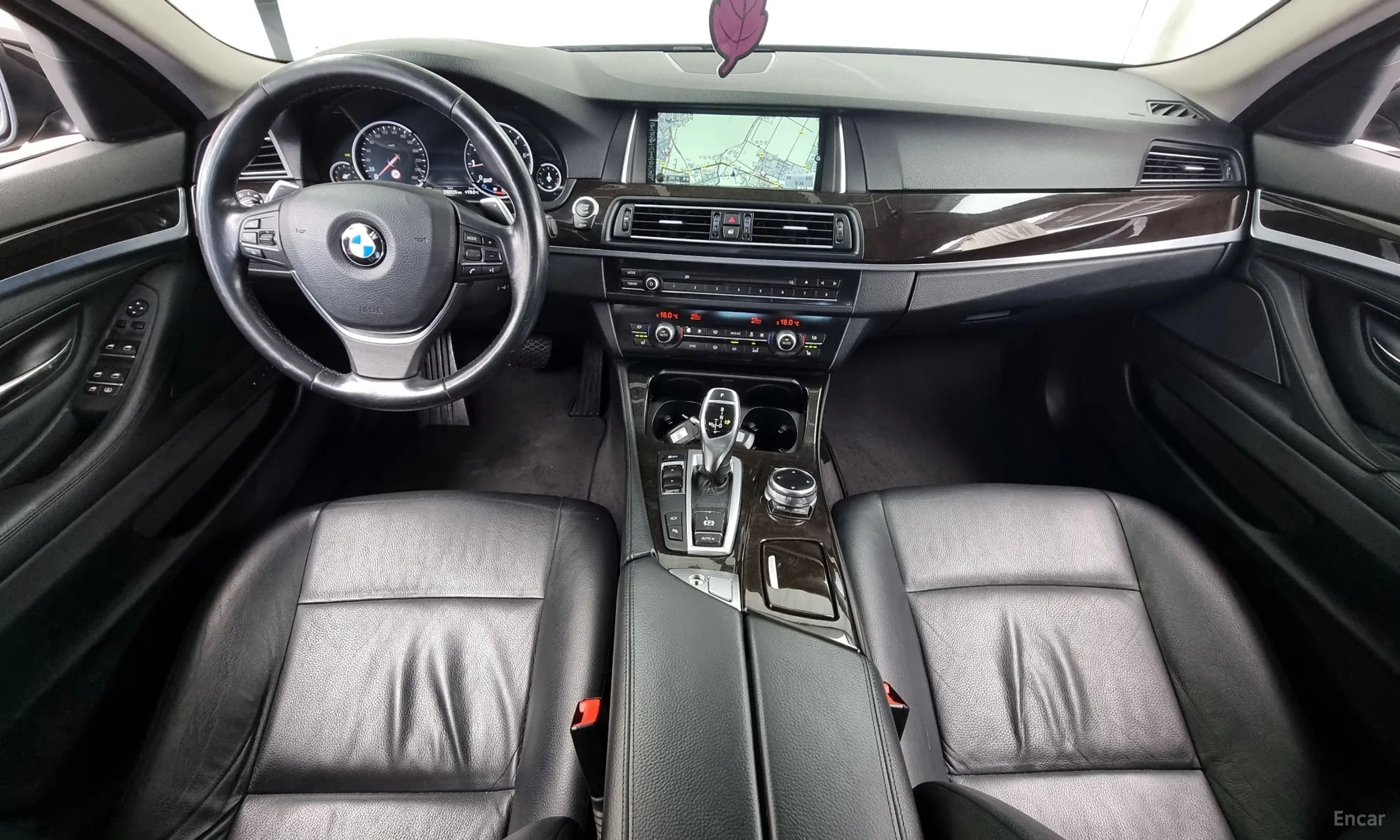 BMW 5 Series (F10) превью 4