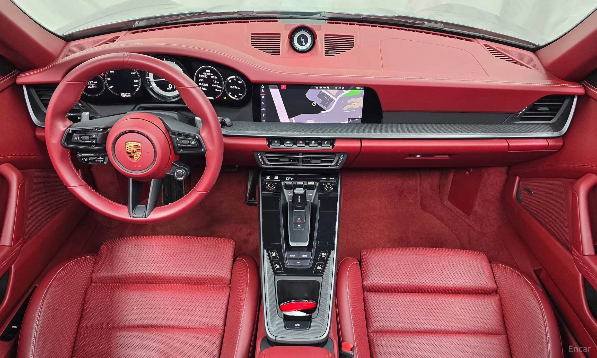 Porsche 911 (992) превью 4