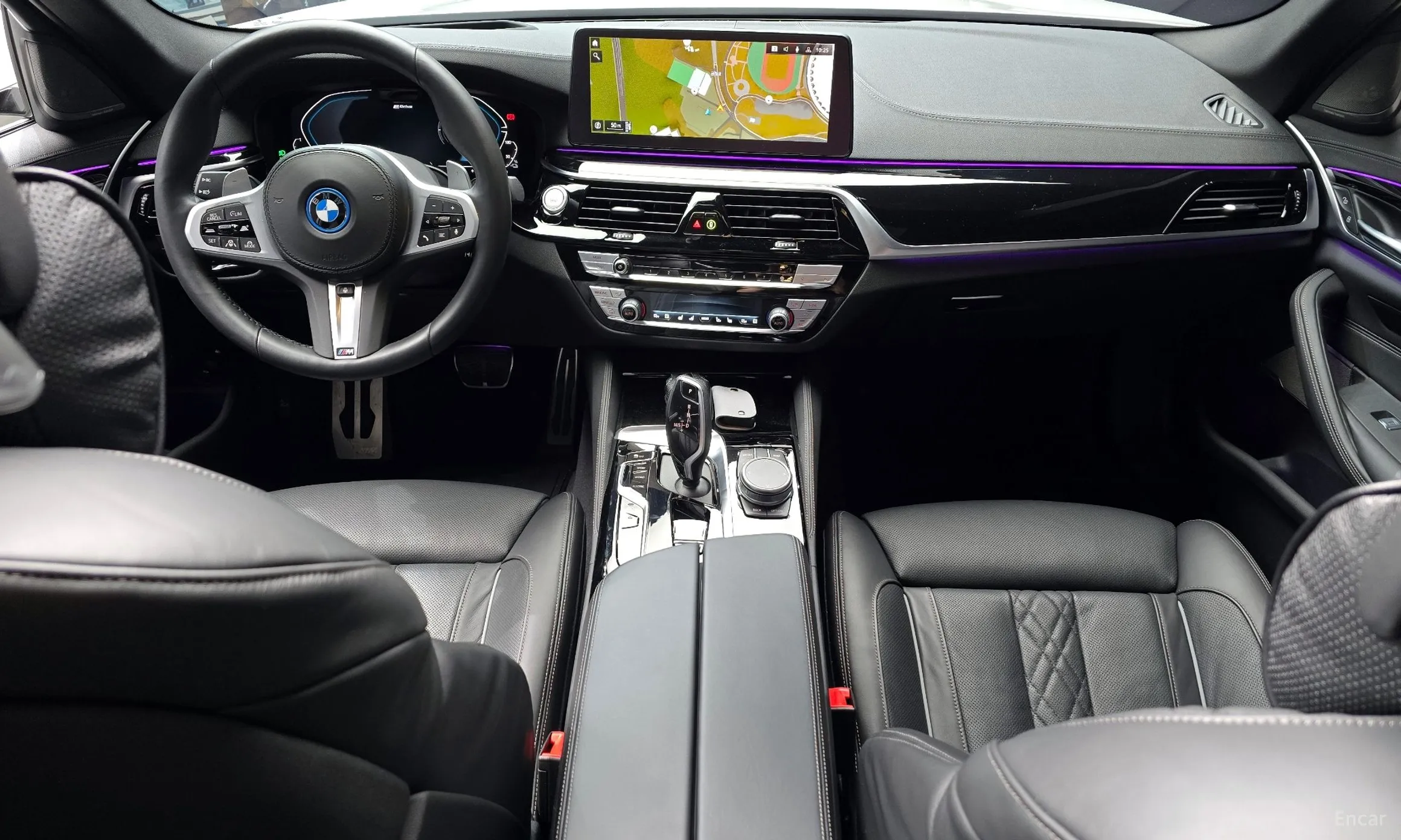 BMW 5 Series (G30) превью 4