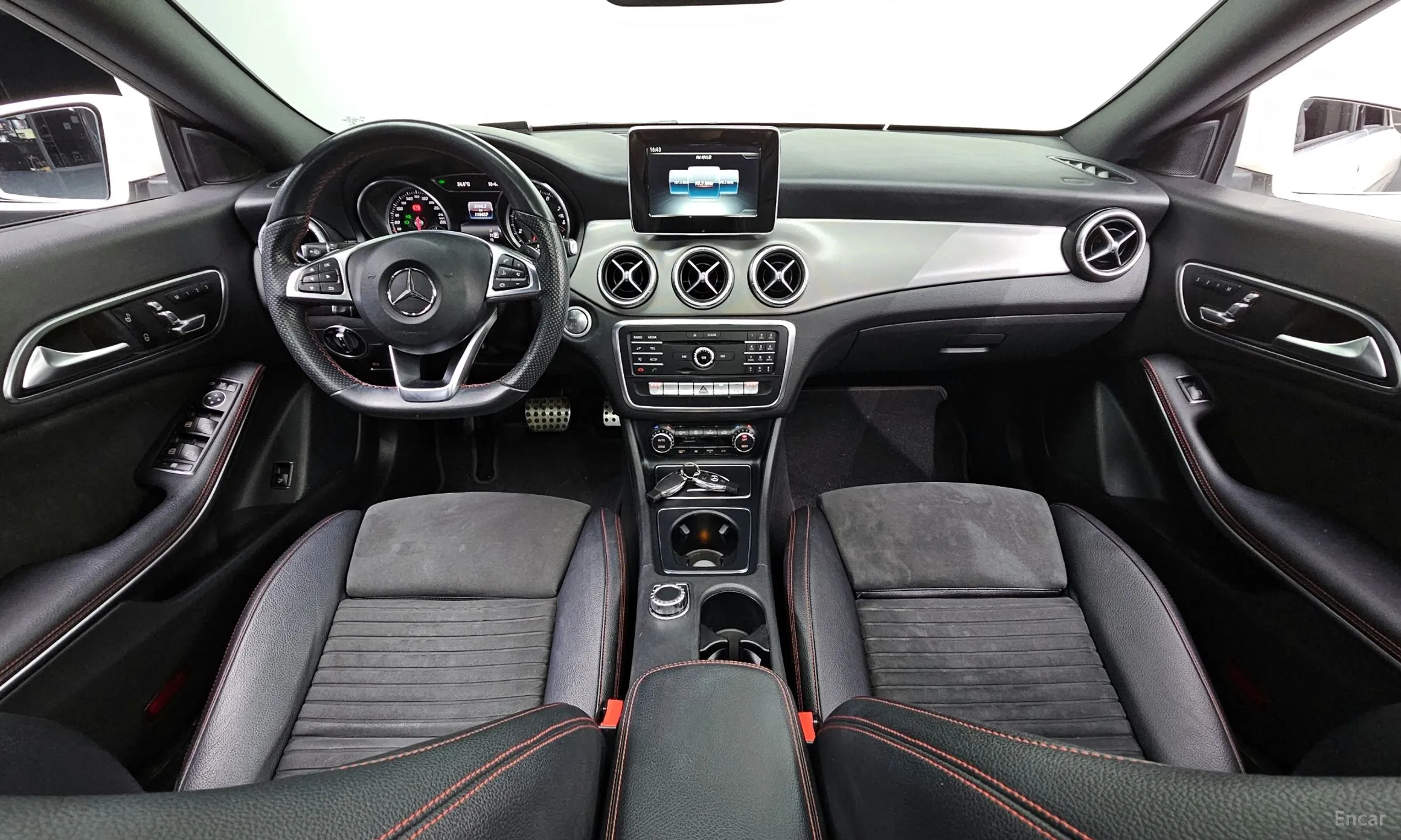 Mercedes Benz CLA-Class C117 превью 4