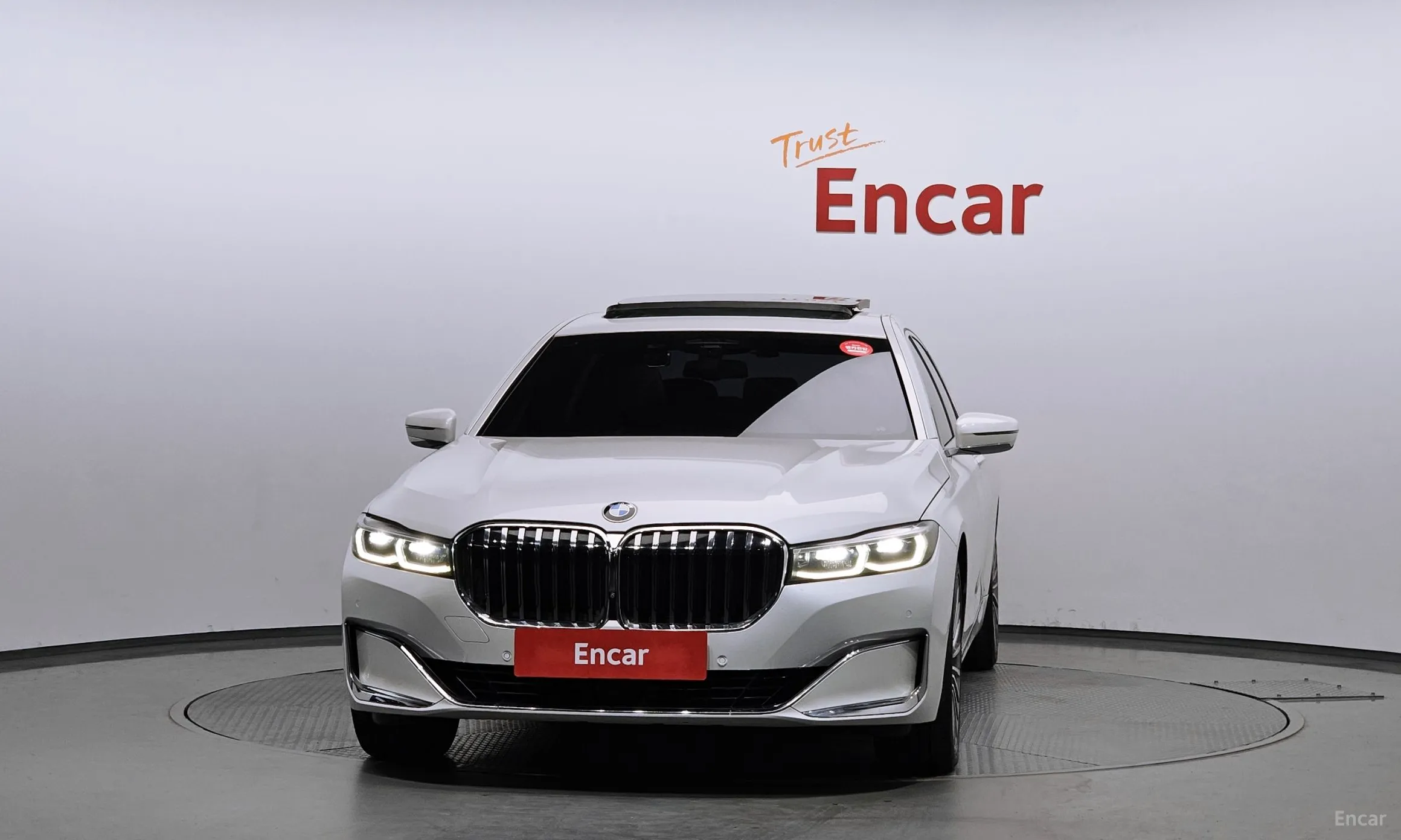 BMW 7 Series (G11) превью 2