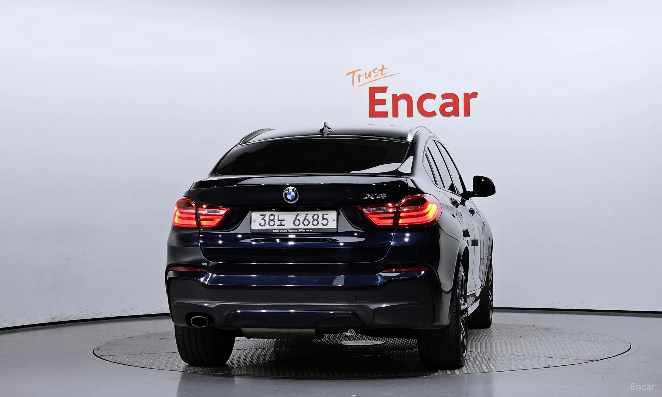 BMW X4 (F26) превью 3
