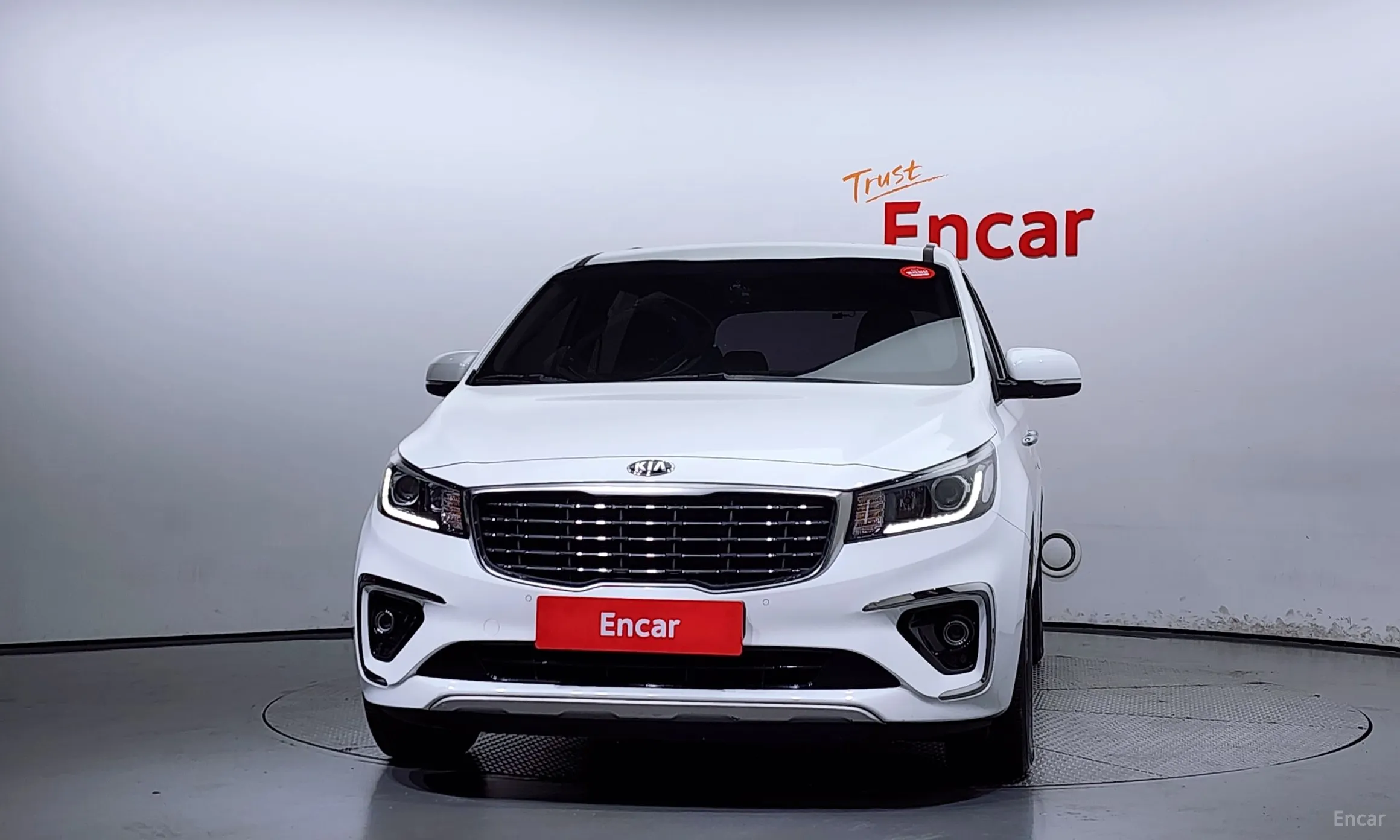 Kia Carnival превью 2
