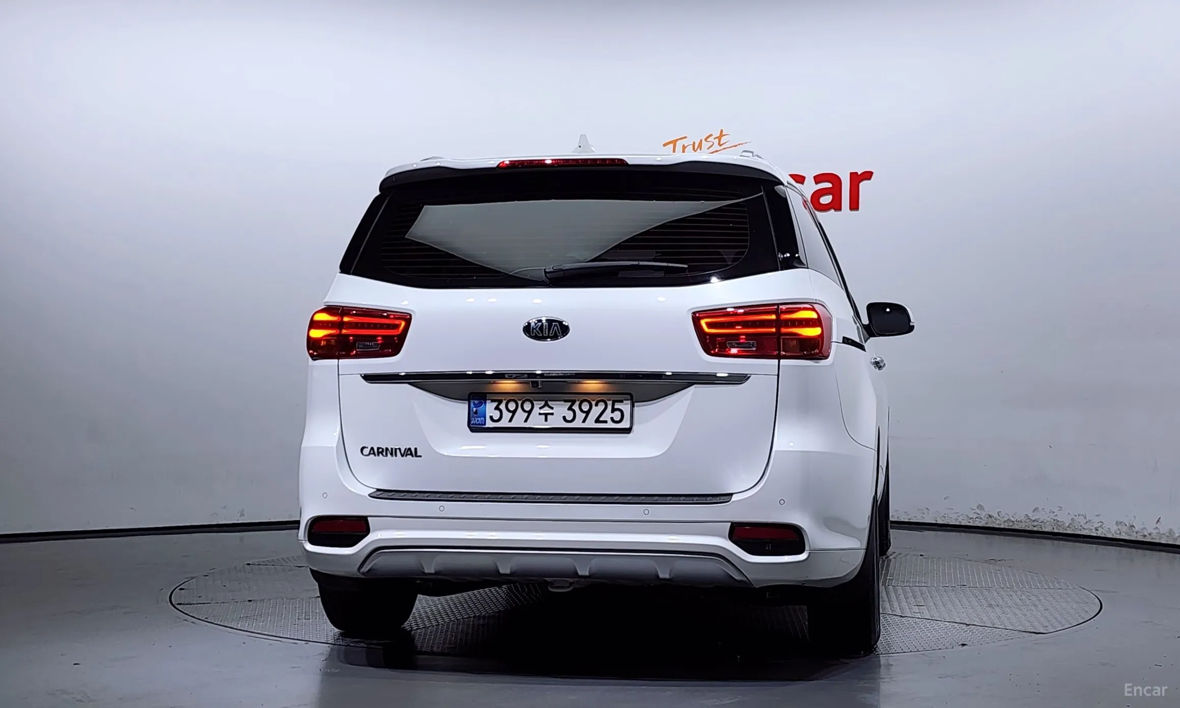 Kia Carnival превью 3
