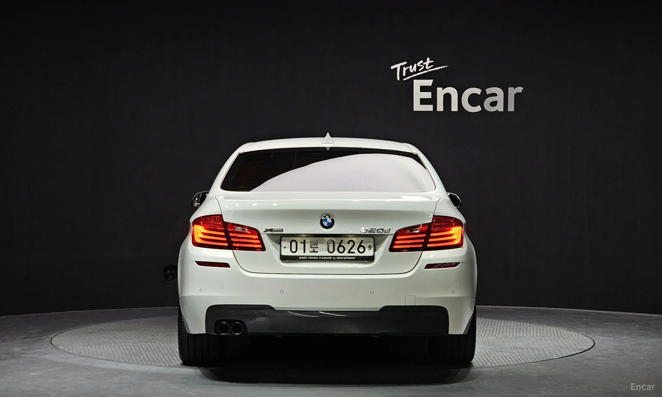 BMW 5 Series (F10) превью 3