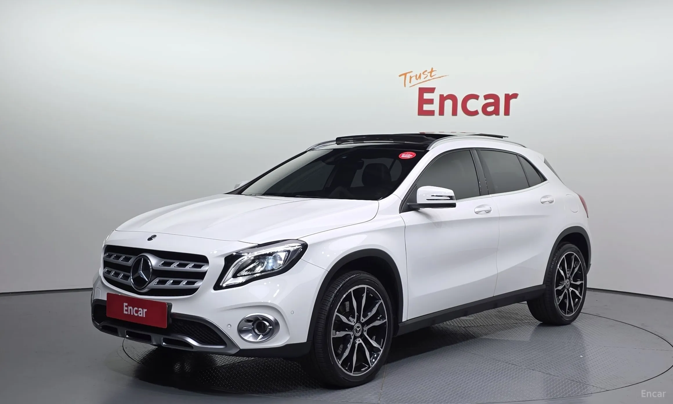 Mercedes Benz GLA-Class X156