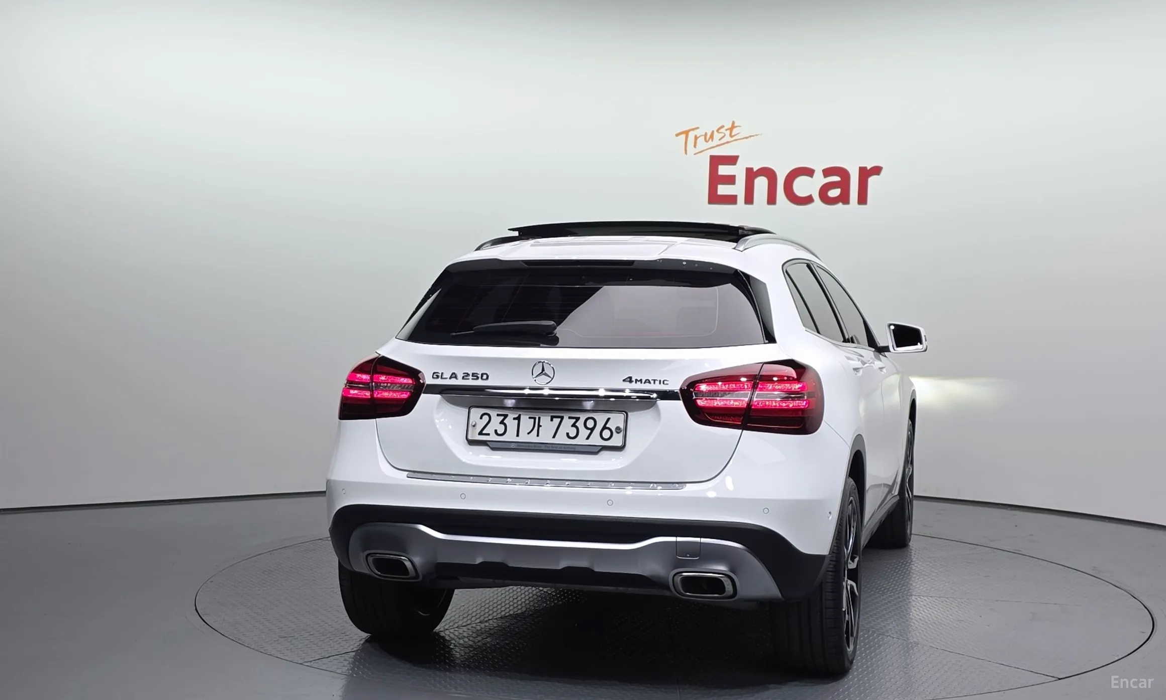 Mercedes Benz GLA-Class X156 превью 3