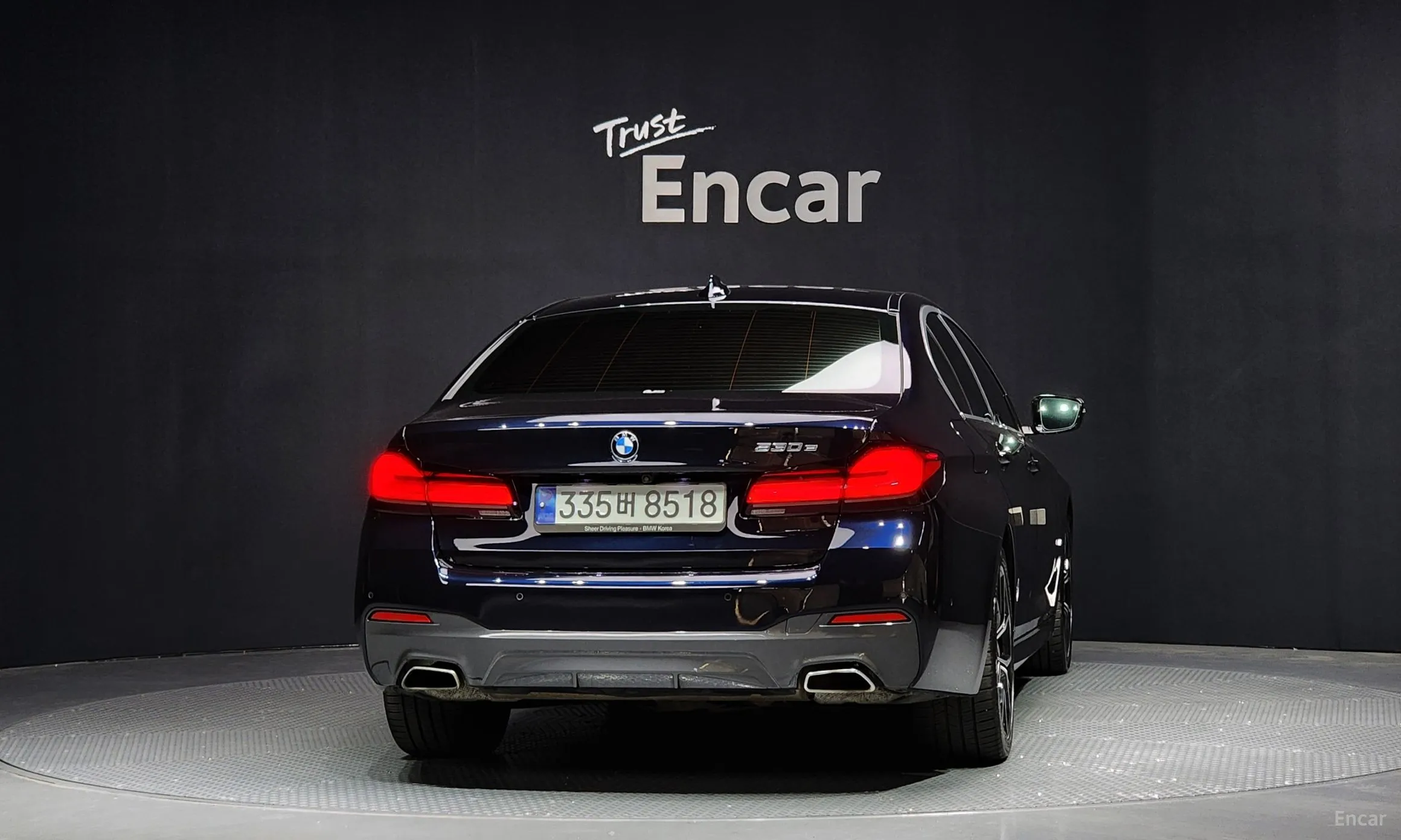 BMW 5 Series (G30) превью 3