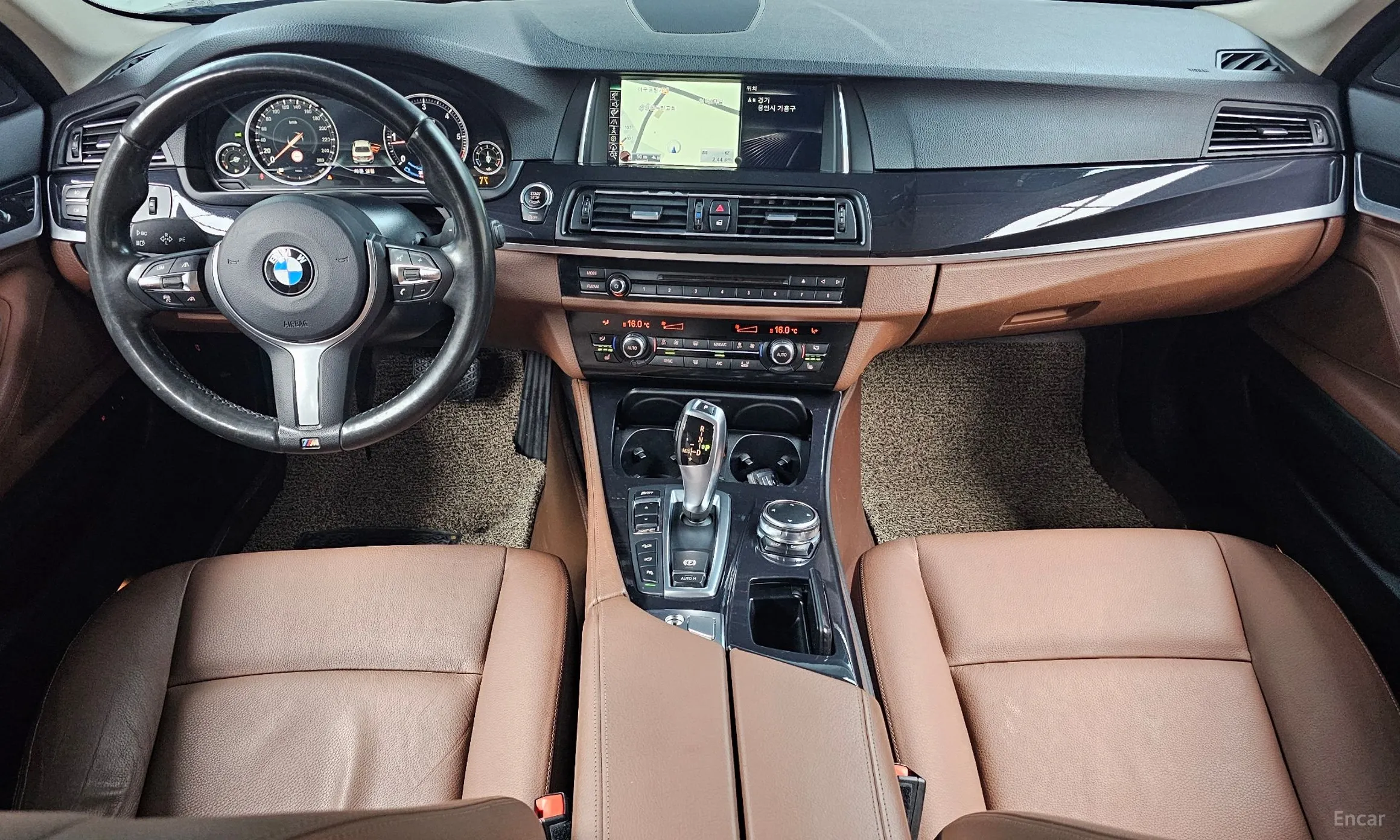 BMW 5 Series (F10) превью 4