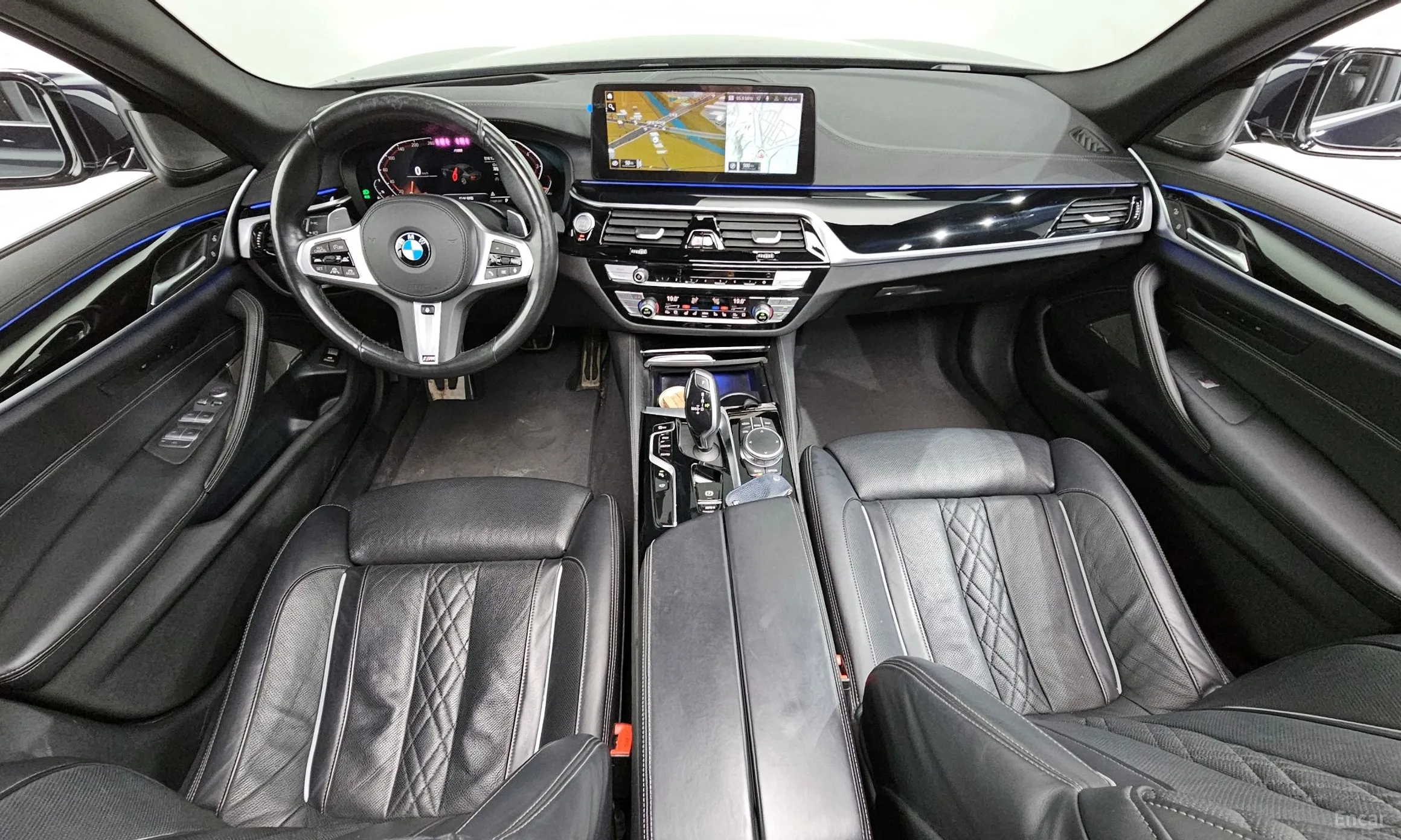 BMW 5 Series (G30) превью 4