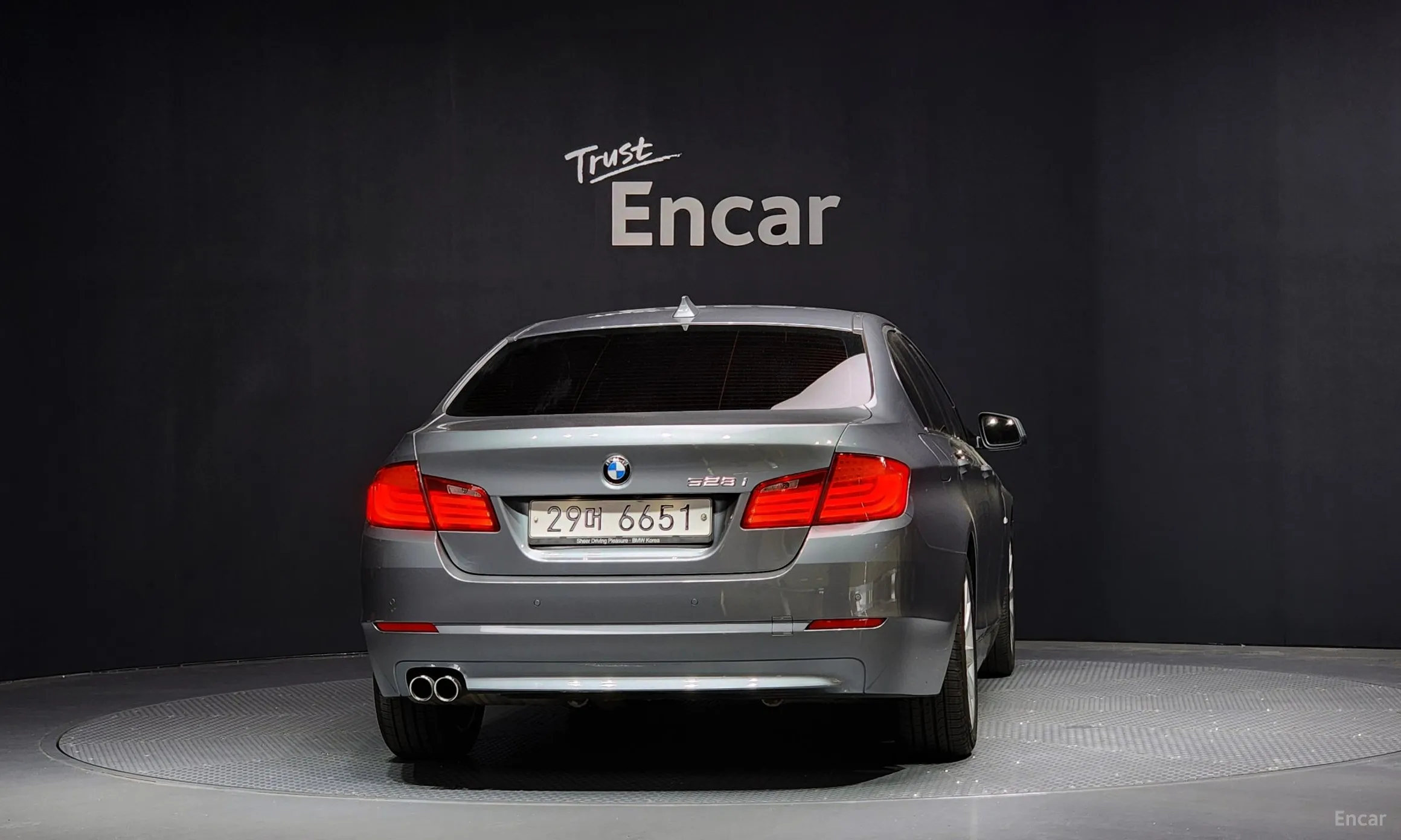 BMW 5 Series (F10) превью 3