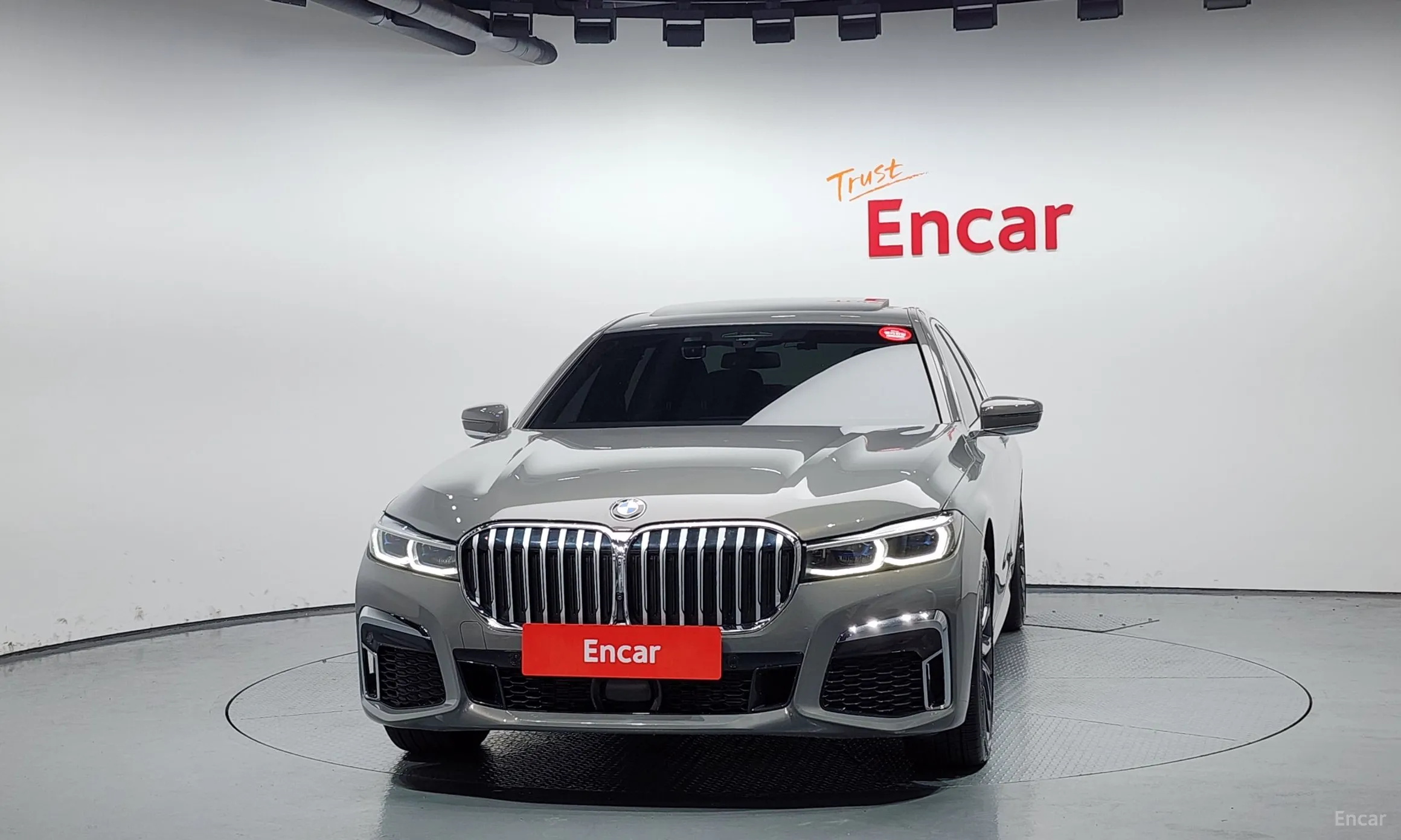 BMW 7 Series (G11) превью 2