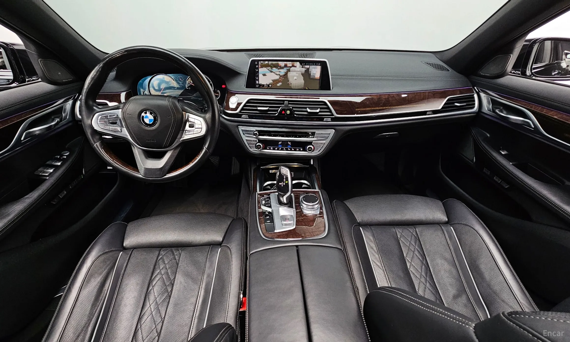 BMW 7 Series (G11) превью 4