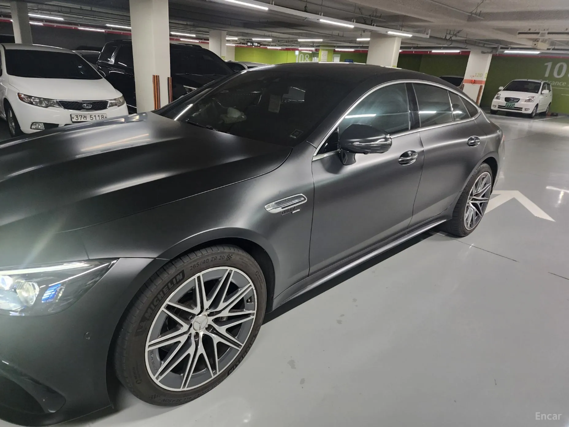 Mercedes Benz AMG GT