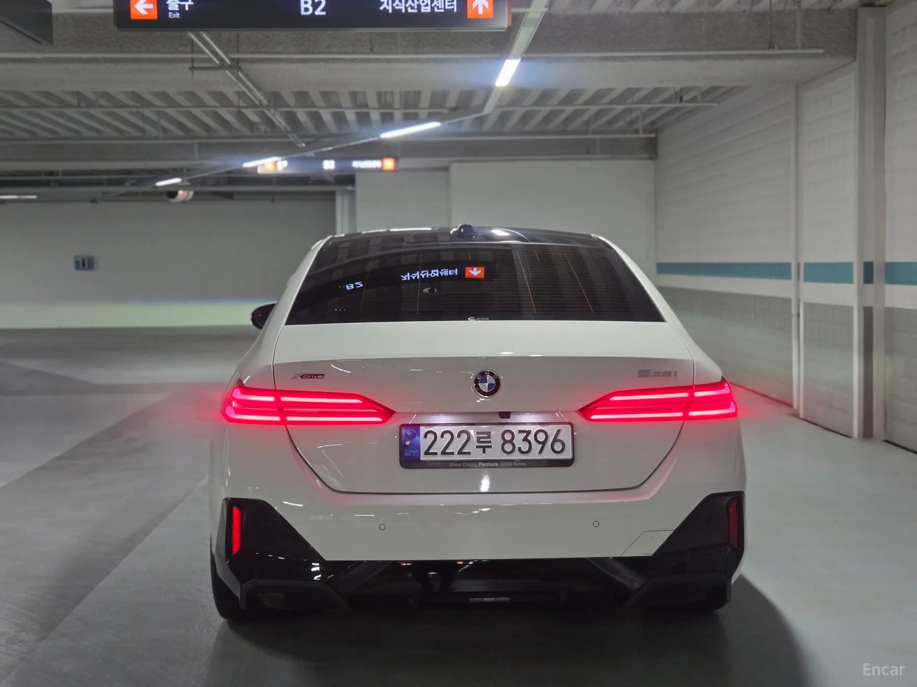 BMW 5 Series (G60) превью 2