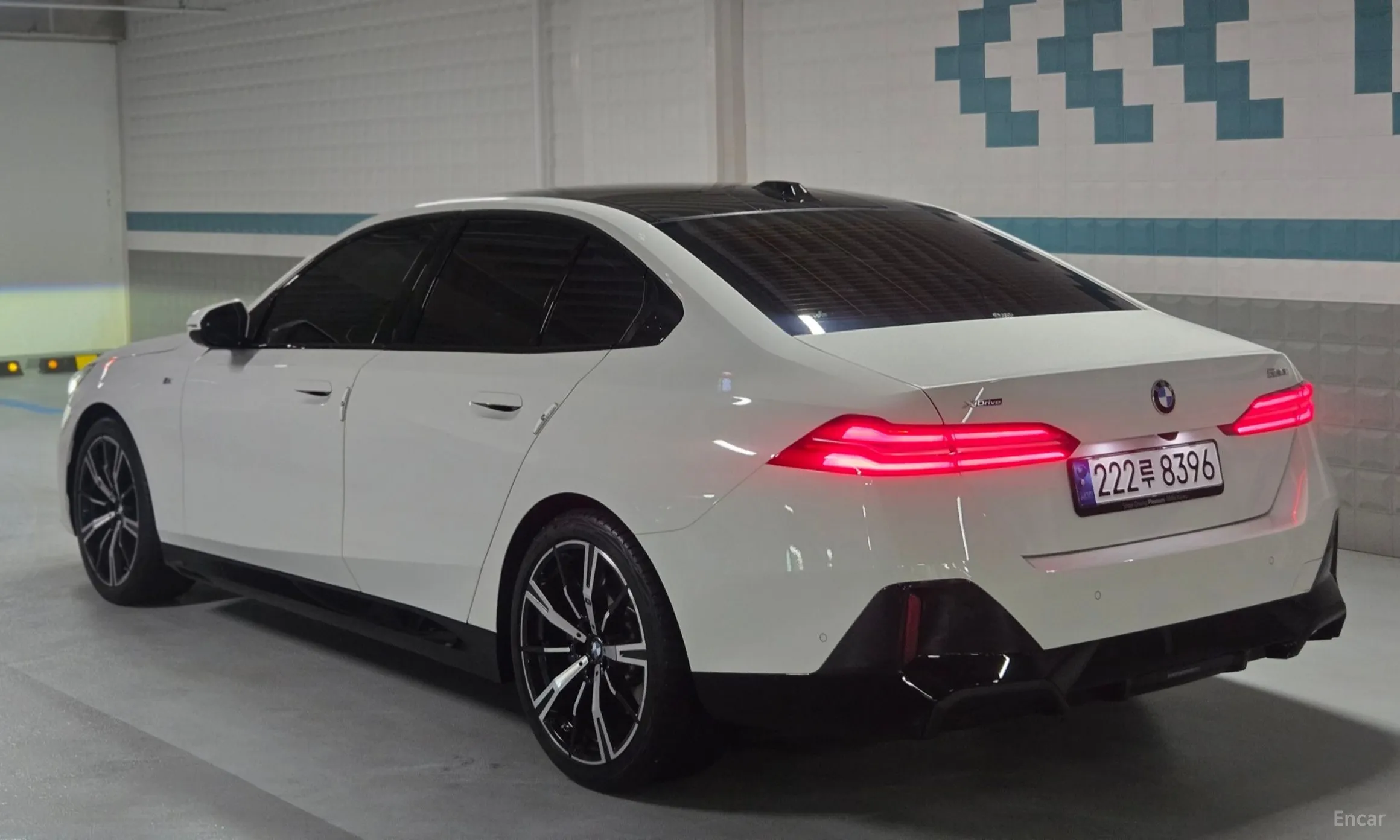 BMW 5 Series (G60) превью 3