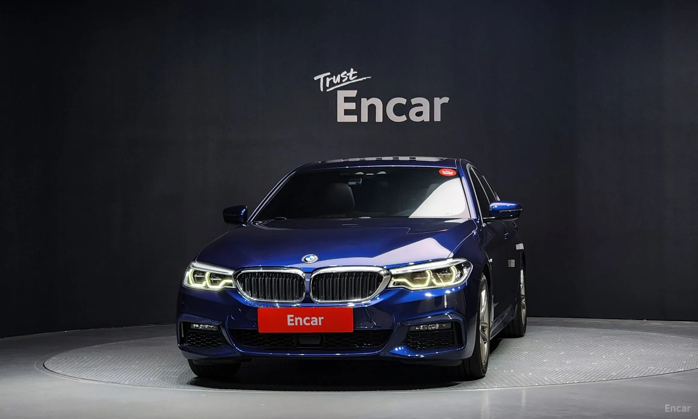 BMW 5 Series (G30) превью 2