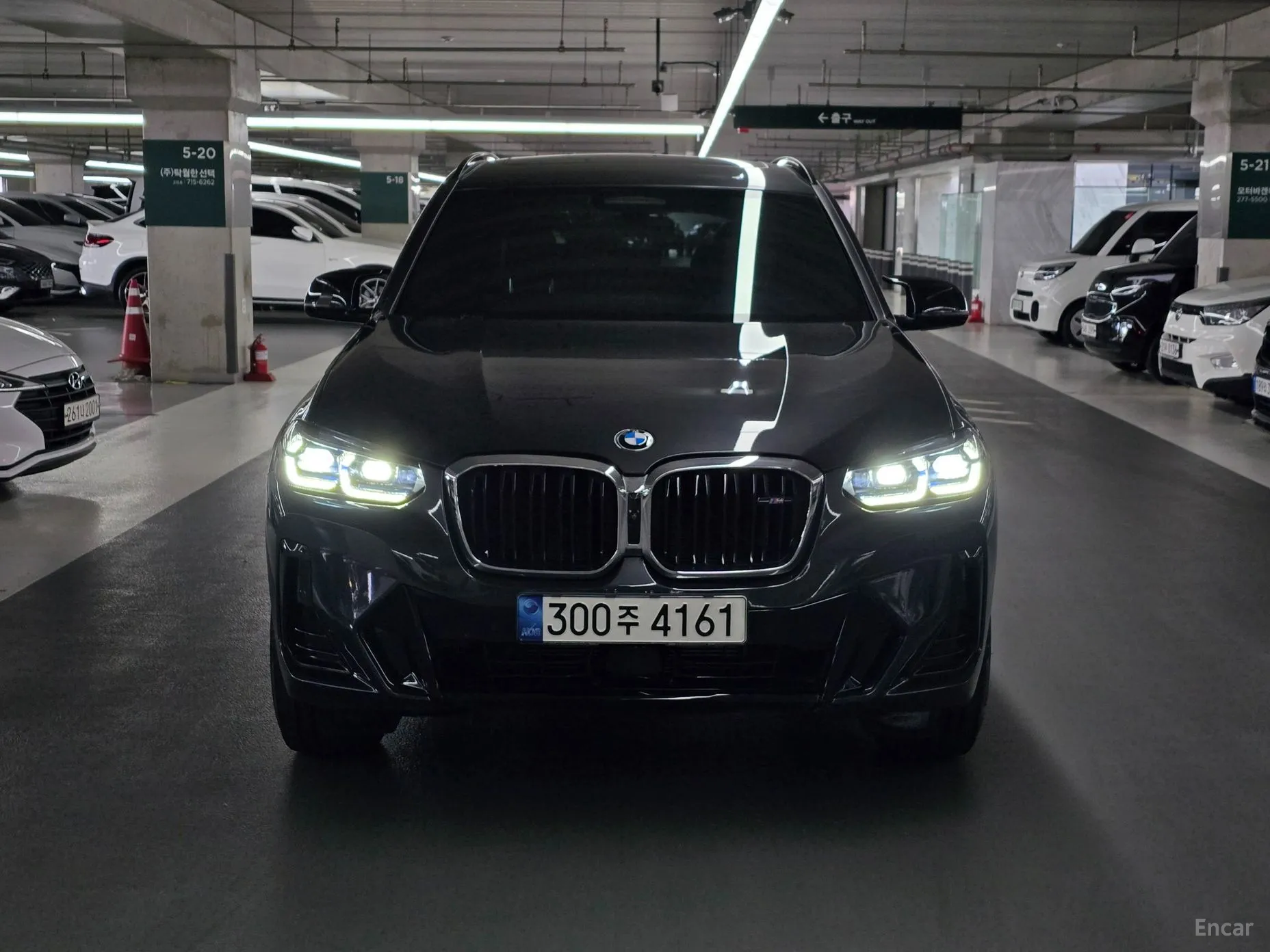 X3 (G01)