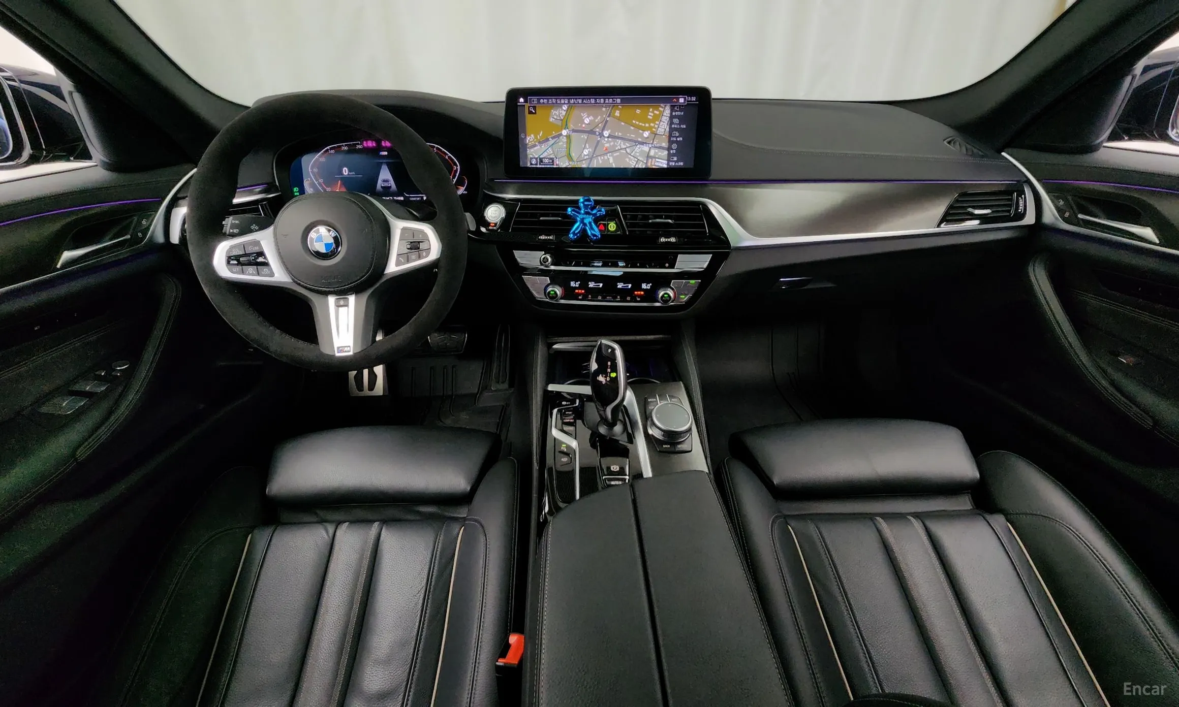 BMW 5 Series (G30) превью 4