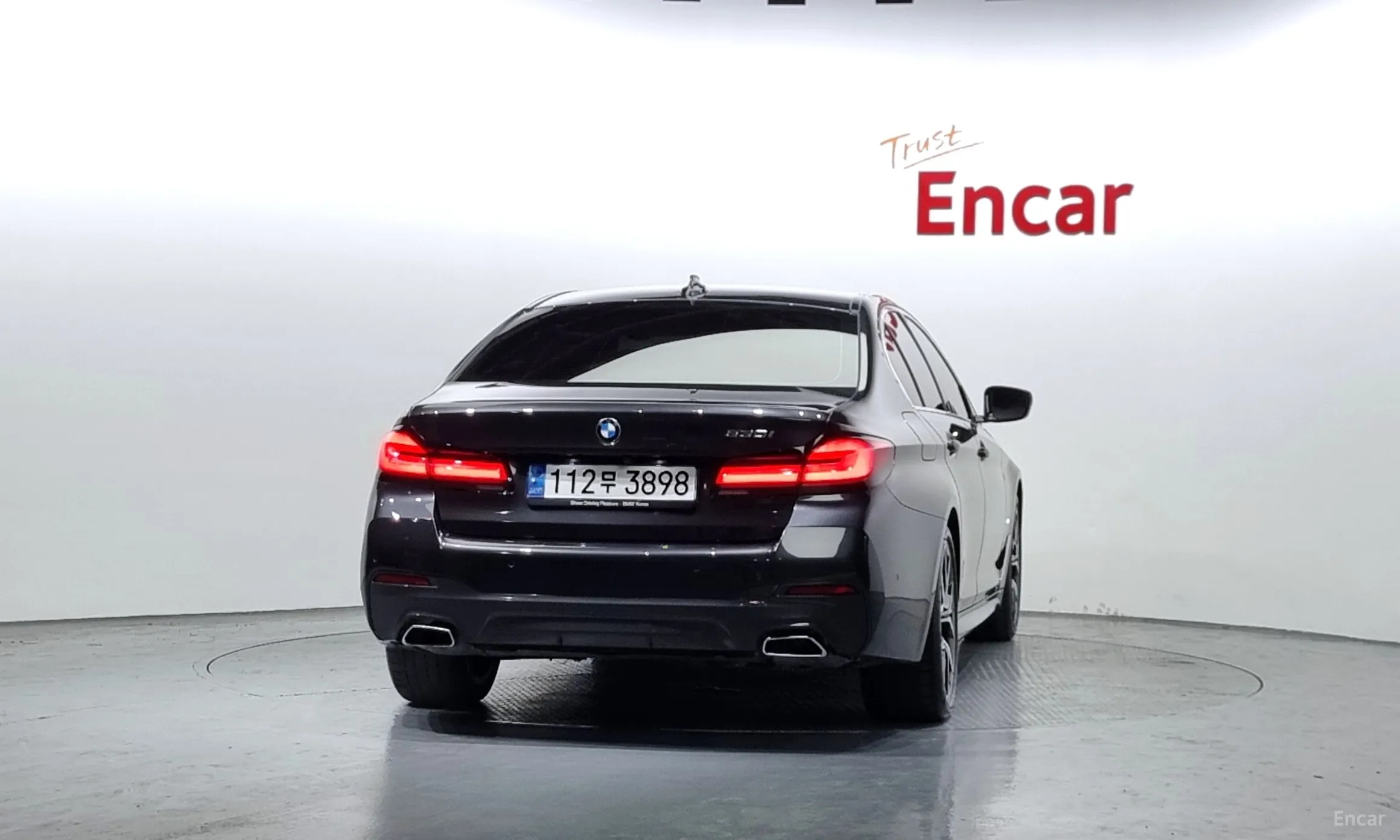 BMW 5 Series (G30) превью 3