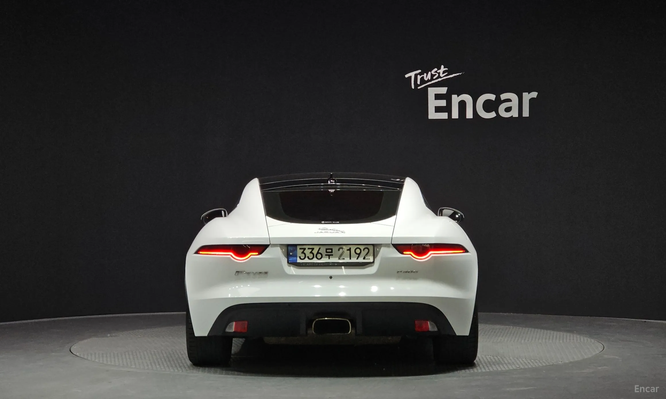 Jaguar F-TYPE превью 4