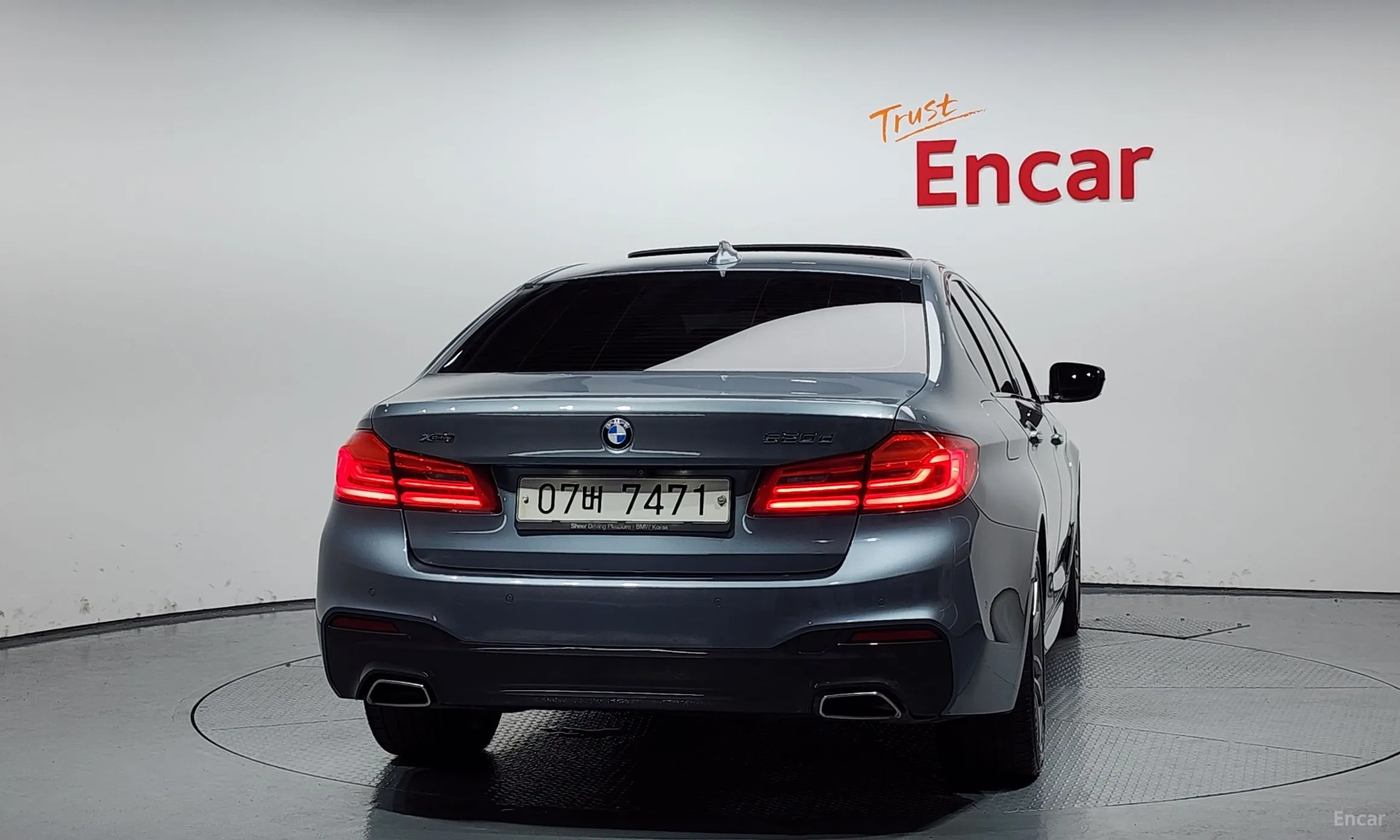 BMW 5 Series (G30) превью 3