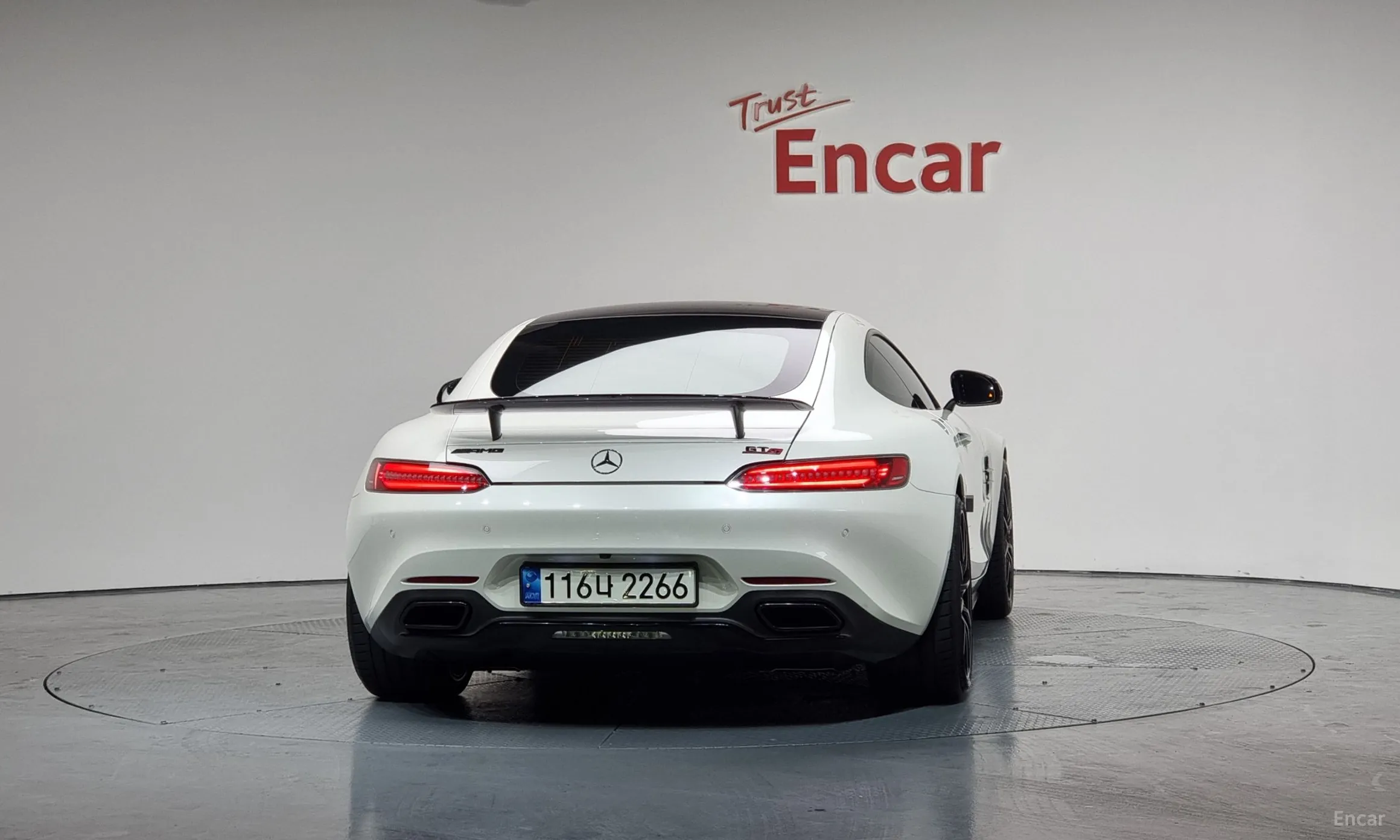 Mercedes Benz AMG GT превью 3