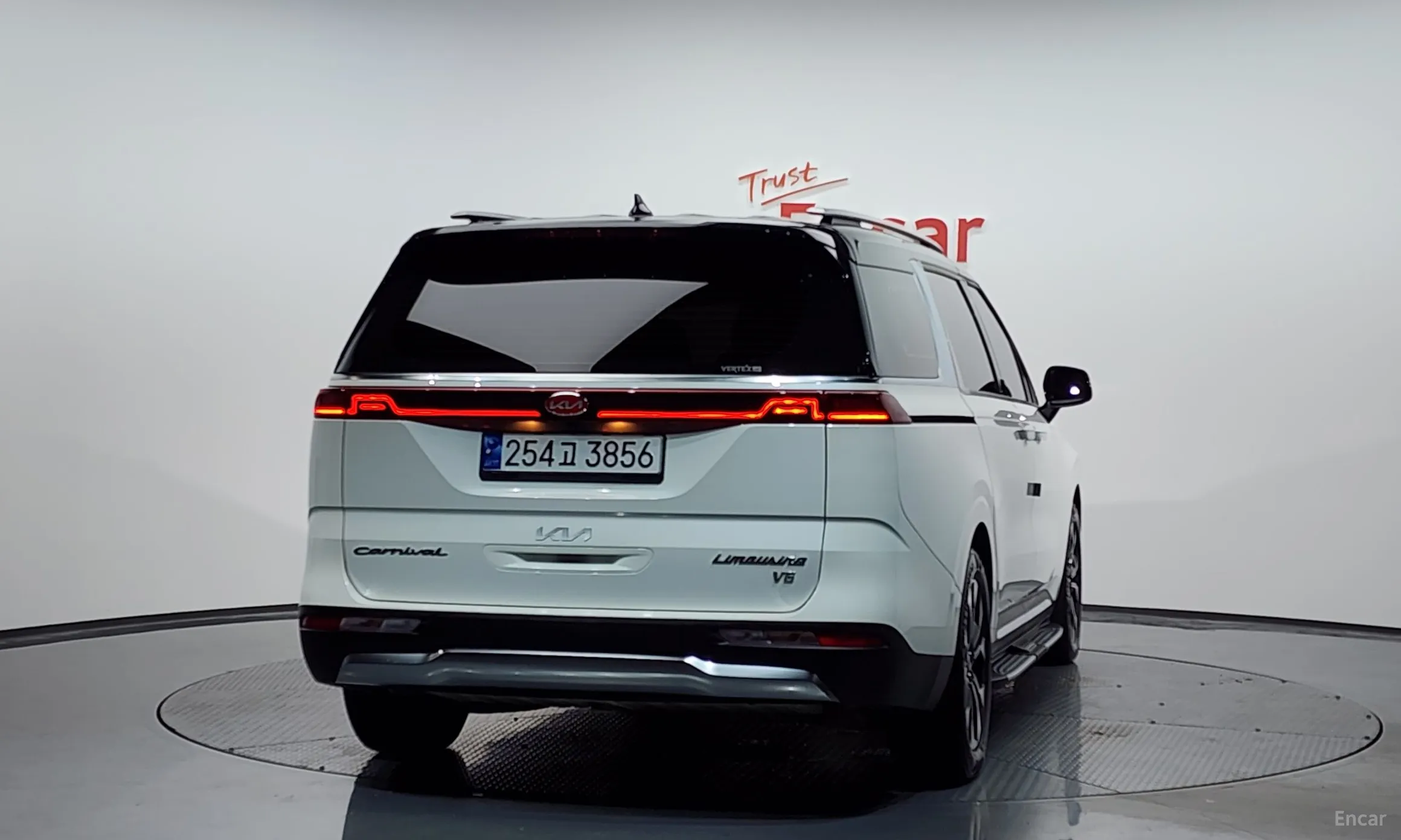 Kia Carnival Gen 4 превью 3