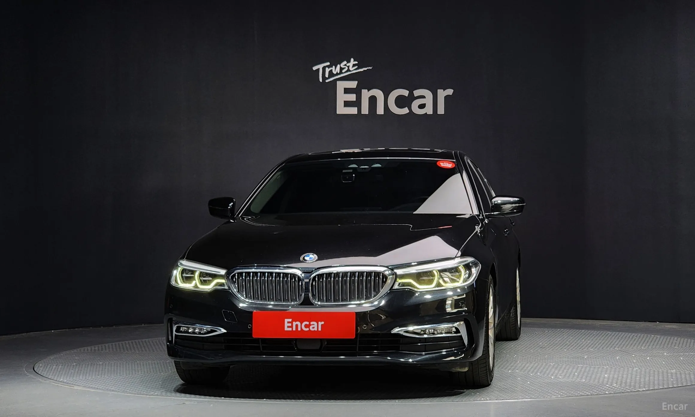 BMW 5 Series (G30) превью 2
