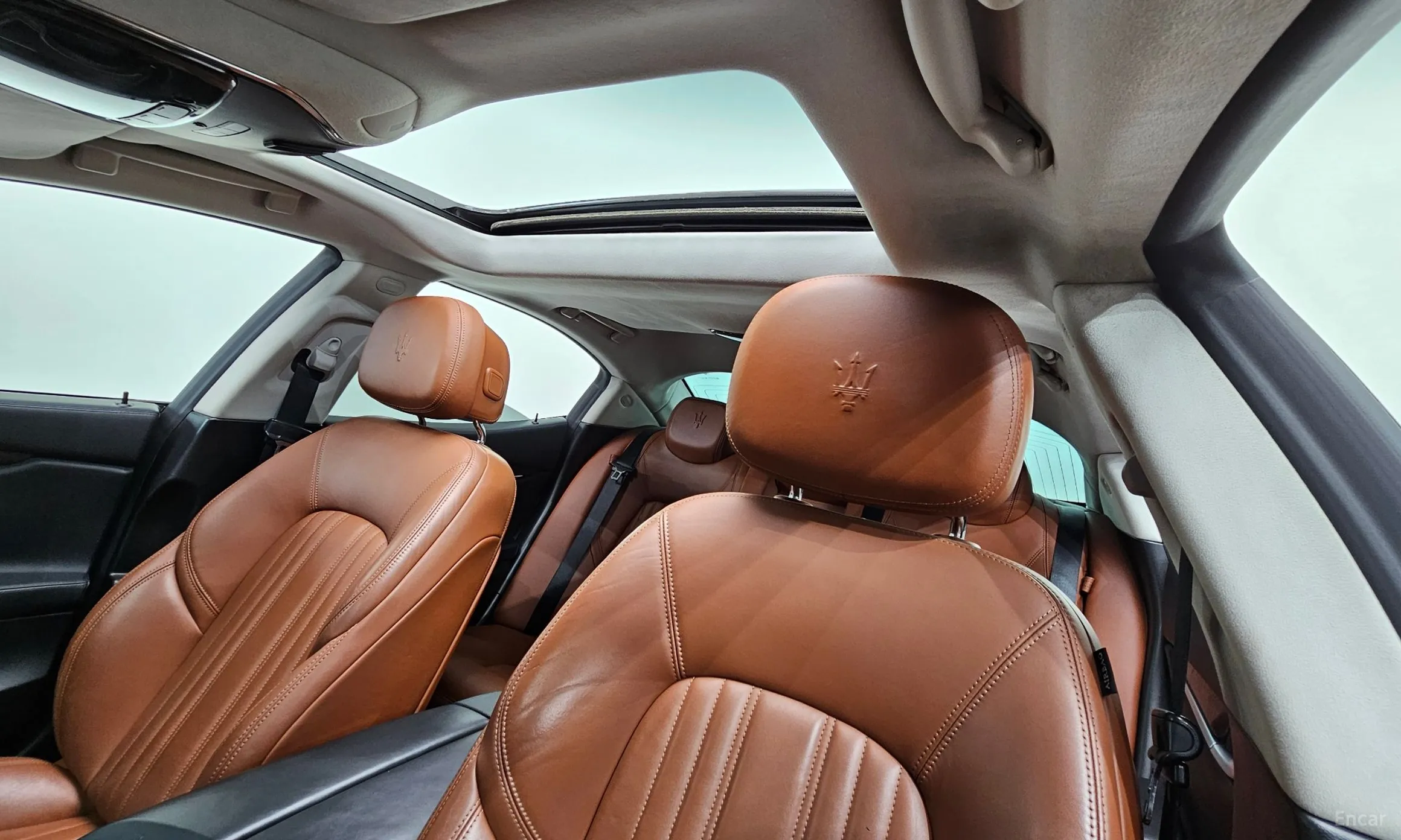 Maserati Ghibli превью 11