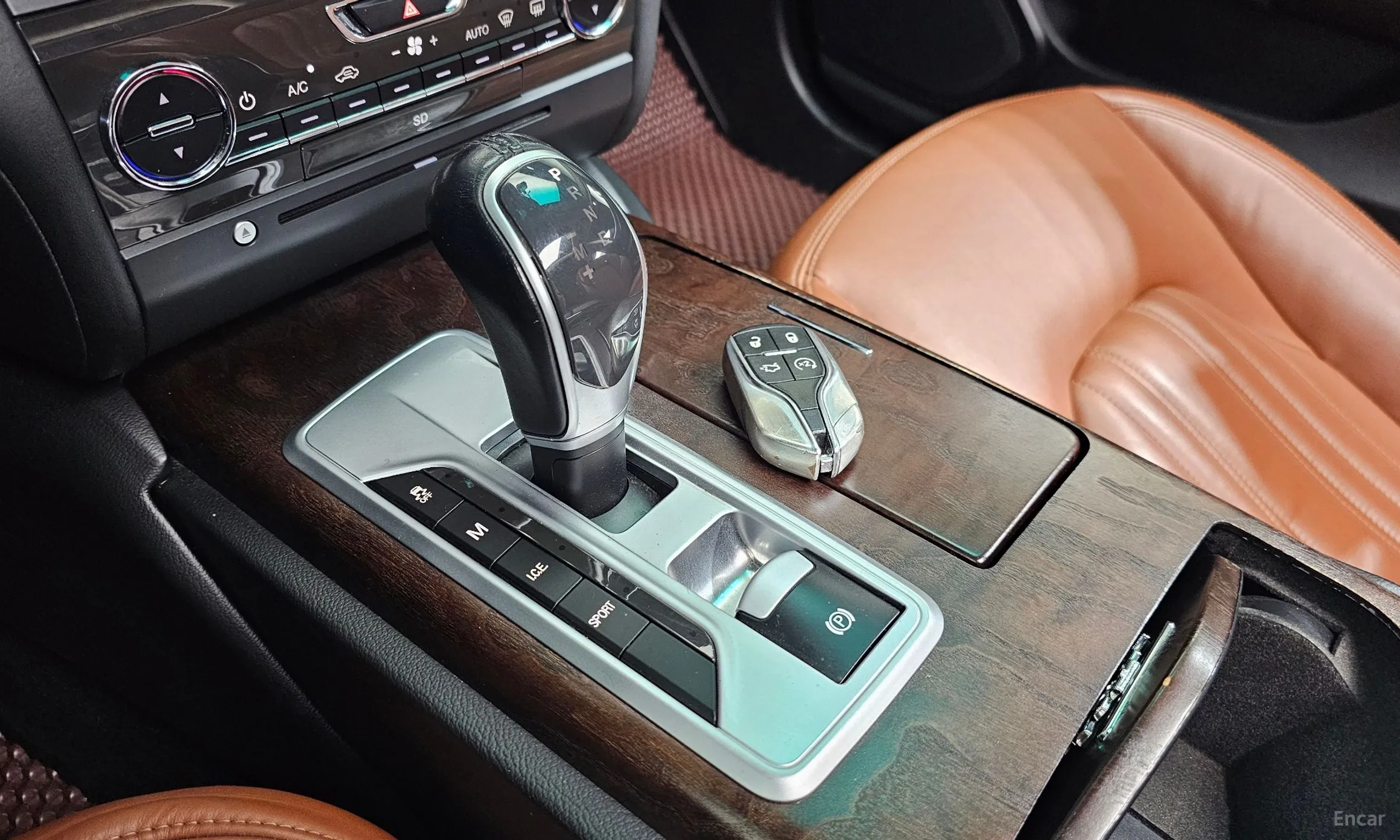 Maserati Ghibli превью 9