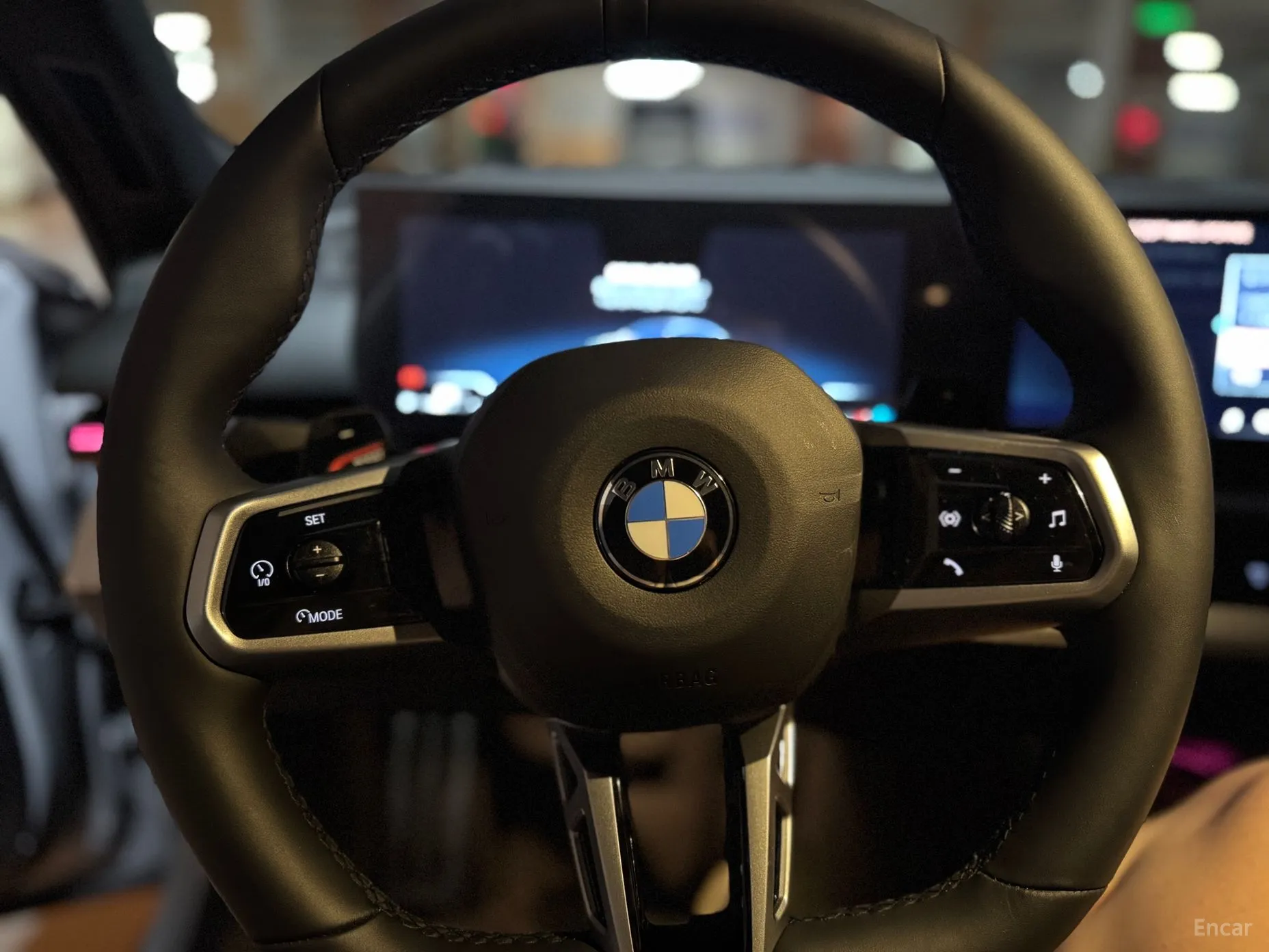 BMW 5 Series (G60) превью 16