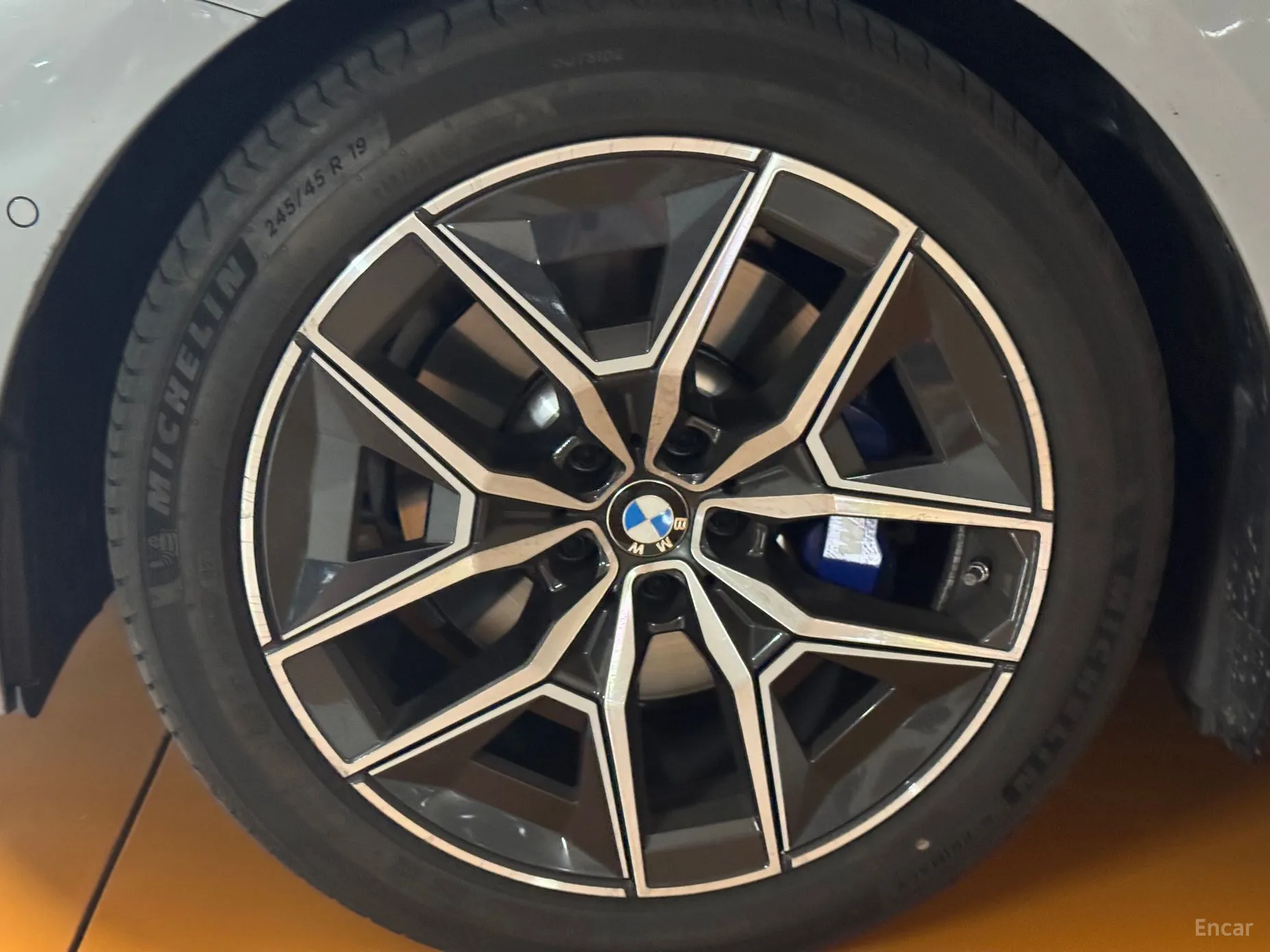BMW 5 Series (G60) превью 5