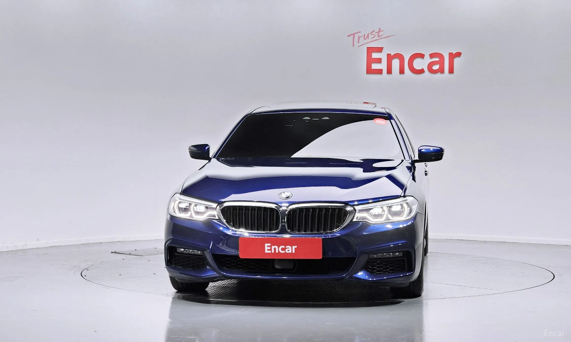 BMW 5 Series (G30) превью 2