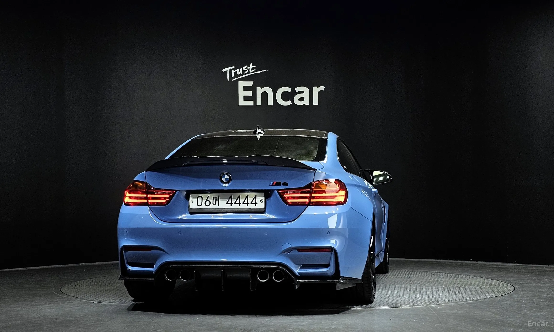BMW M4 (F82) превью 3