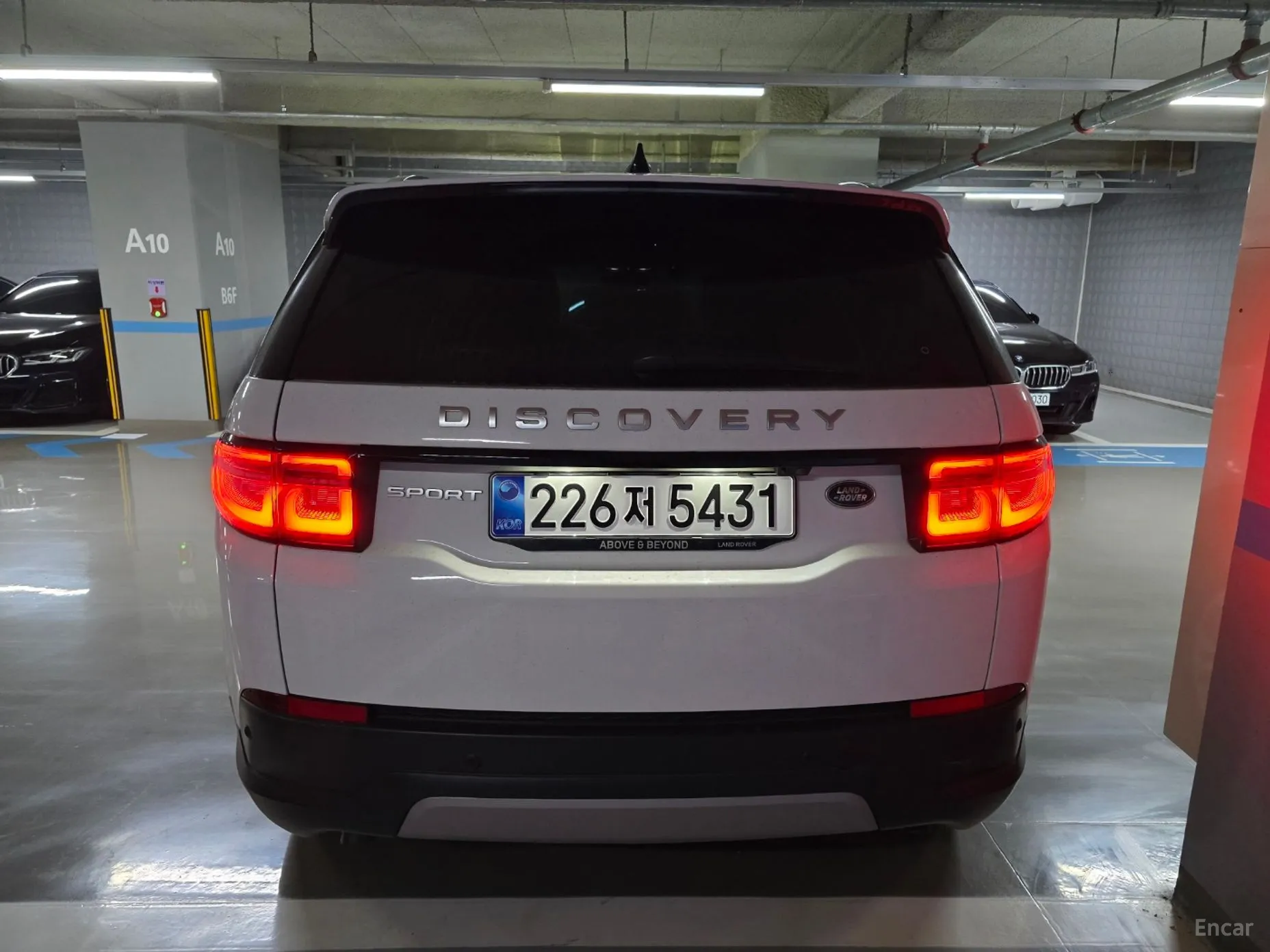 Land Rover Discovery Sports превью 2