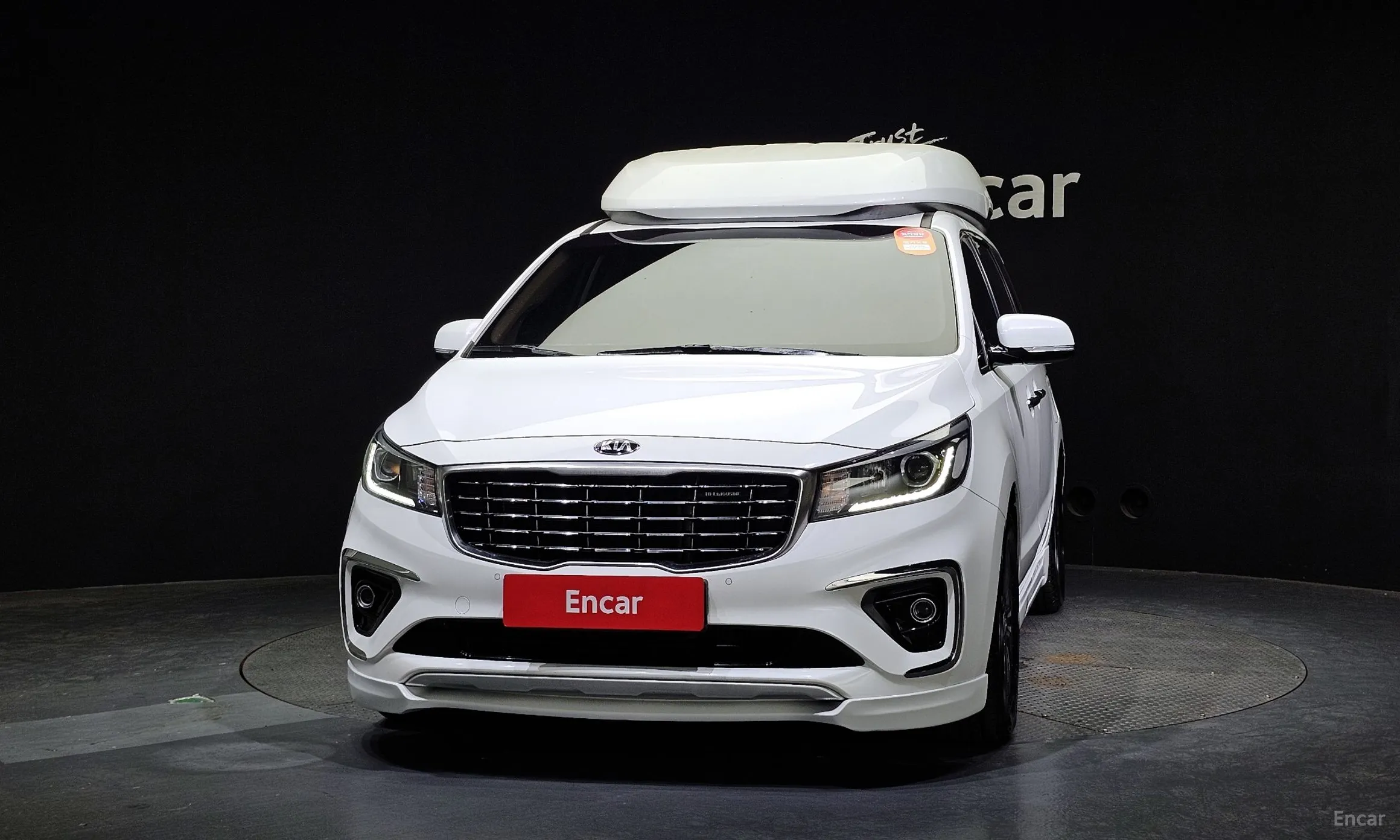 Kia Carnival превью 2