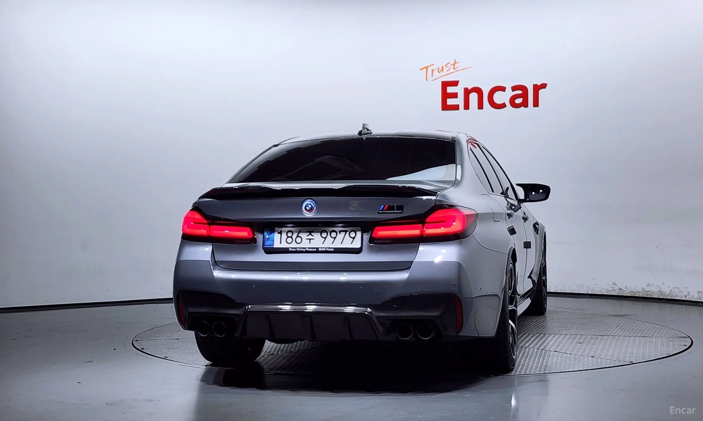 BMW M5 (F90) превью 3