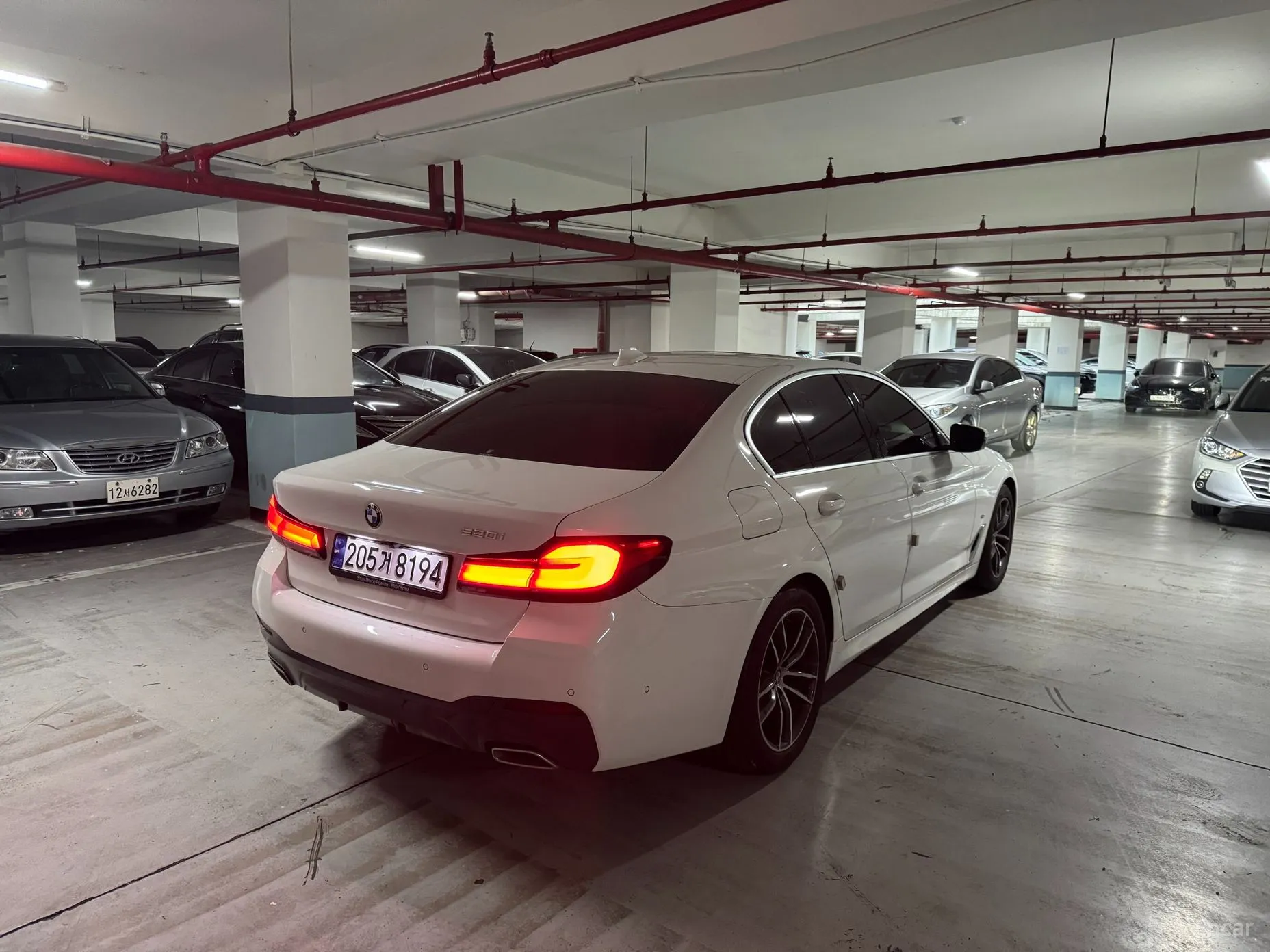 BMW 5 Series (G30) превью 7
