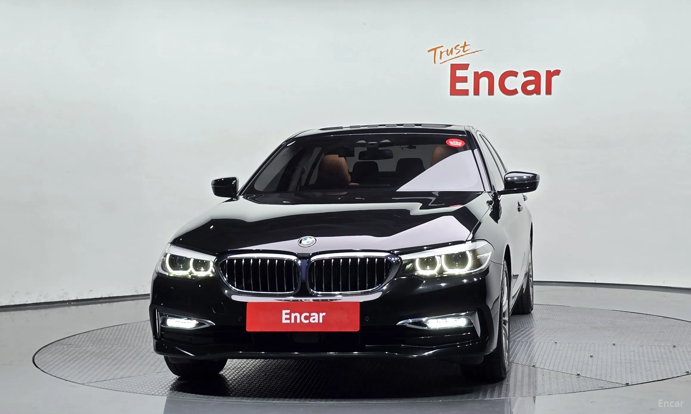 BMW 5 Series (G30) превью 2