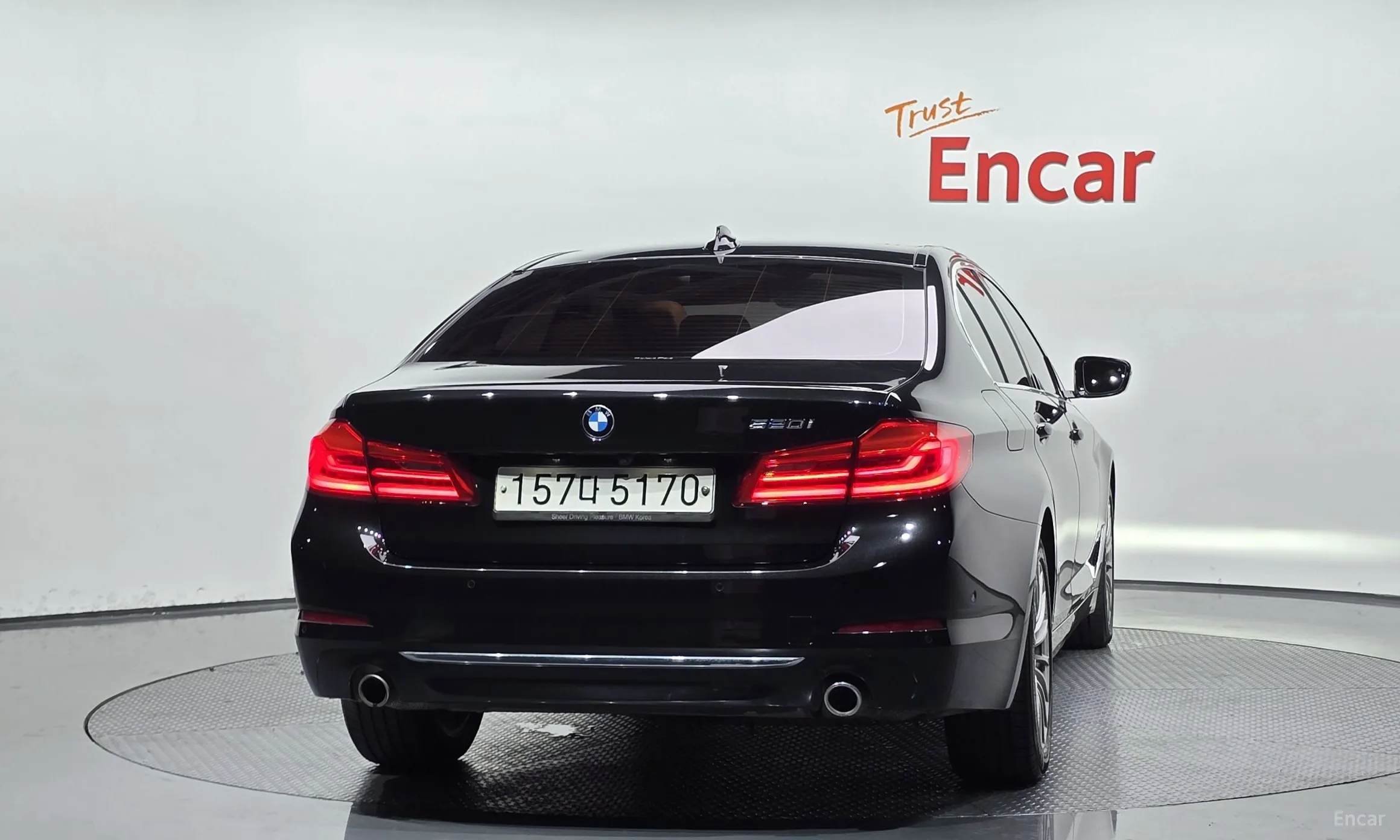 BMW 5 Series (G30) превью 3
