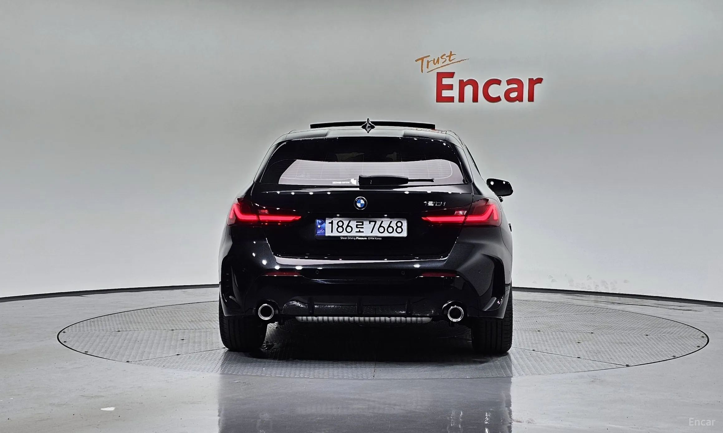 BMW 1 Series (F40) превью 3