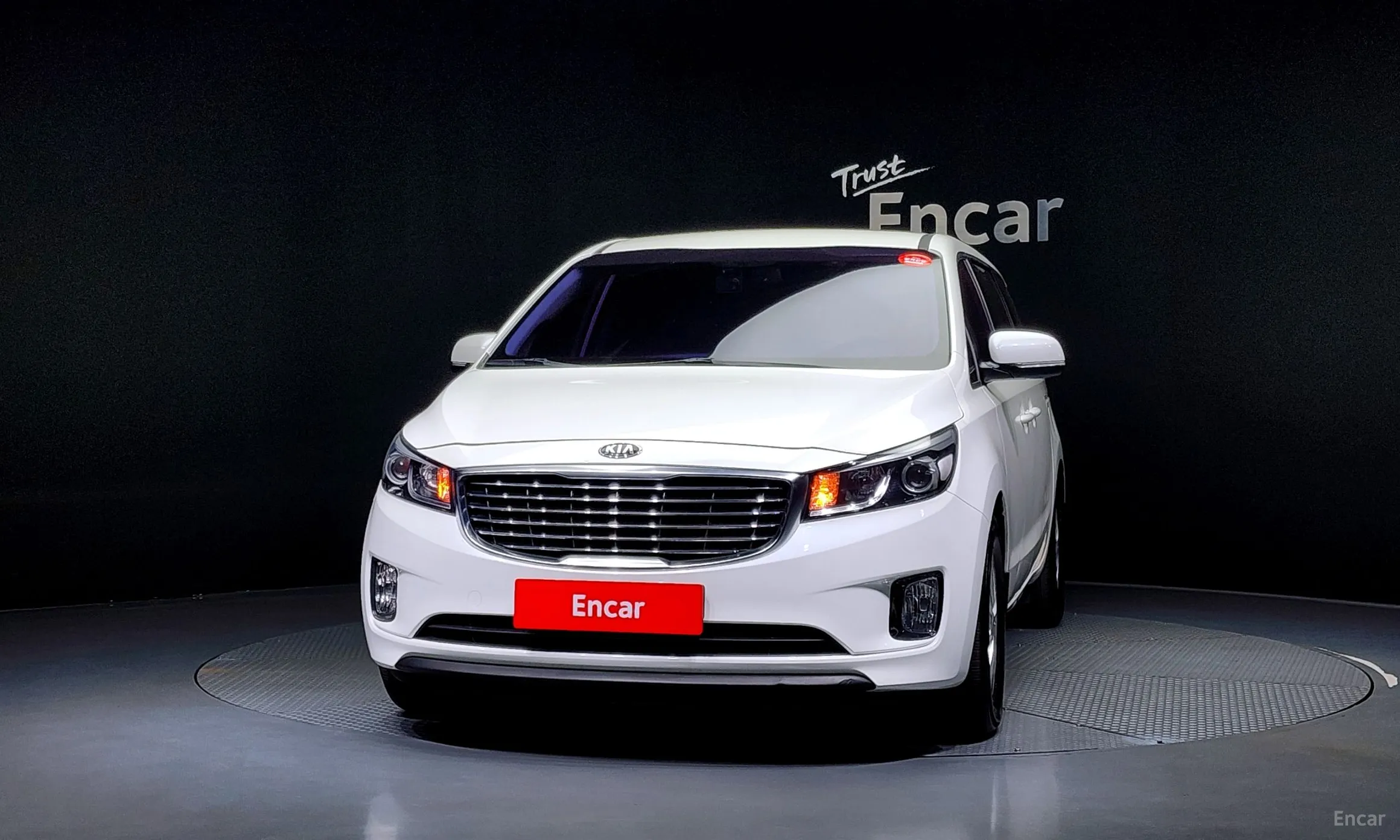Kia Carnival превью 2