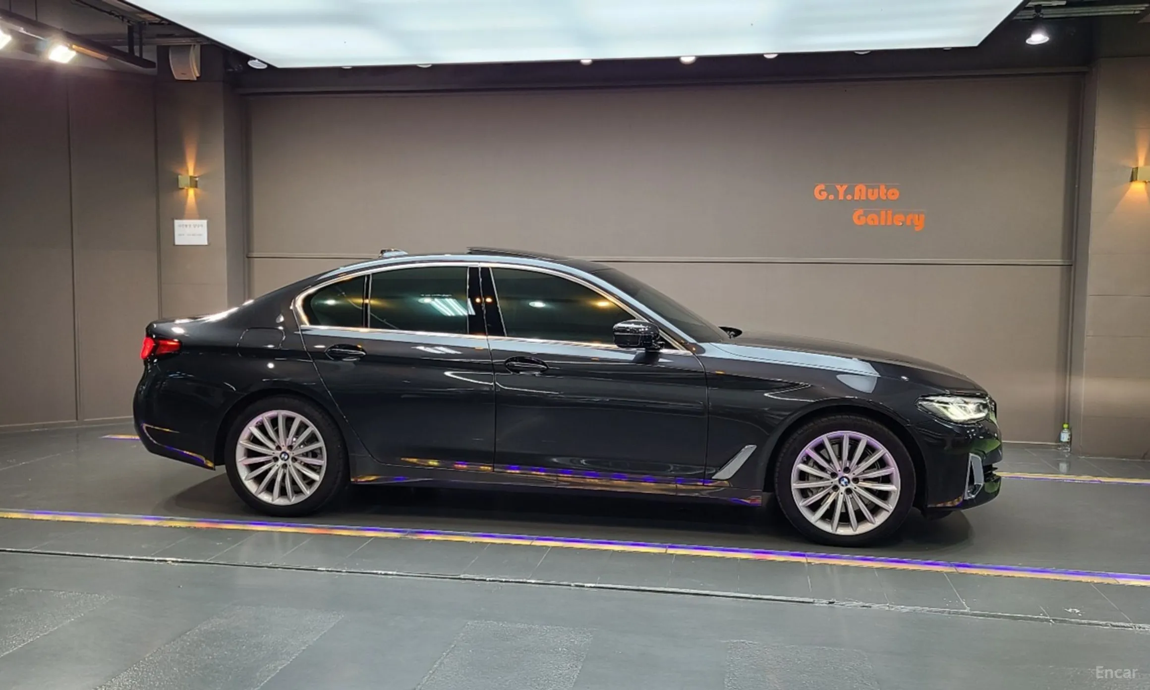 BMW 5 Series (G30) превью 2