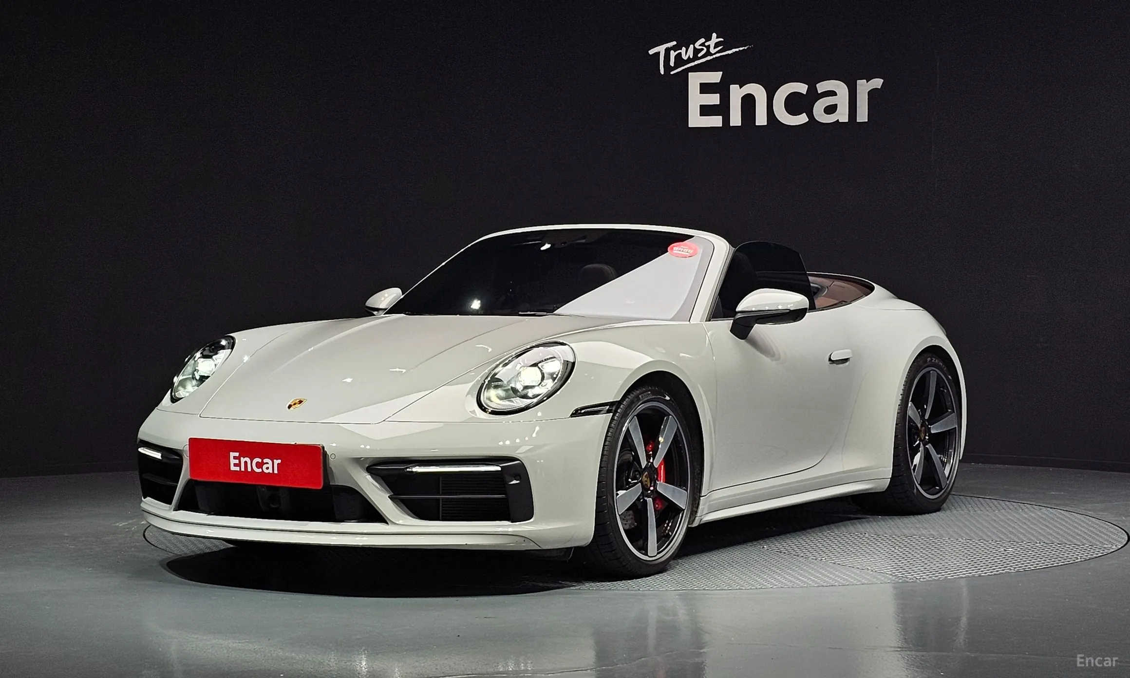 911 (992)