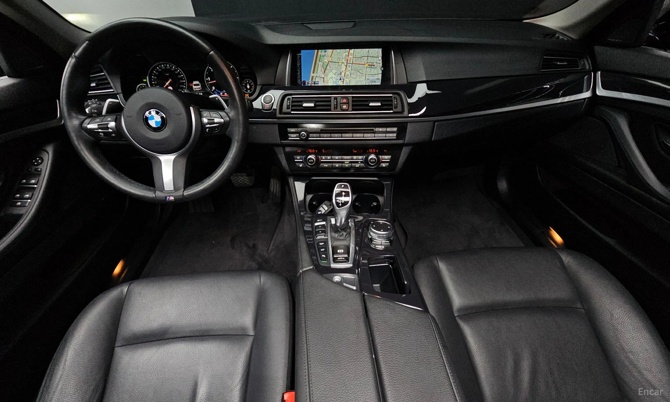 BMW 5 Series (F10) превью 4