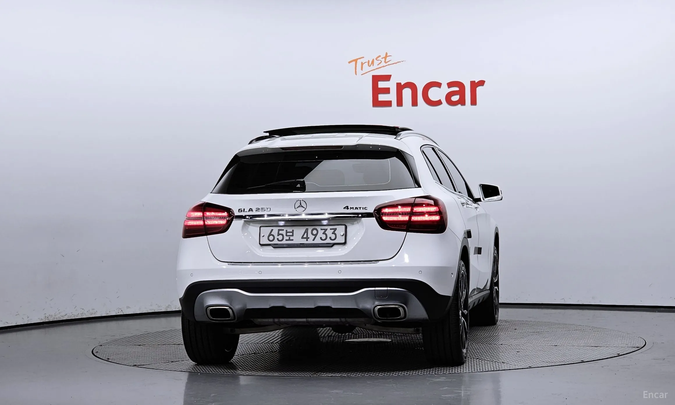 Mercedes Benz GLA-Class X156 превью 3