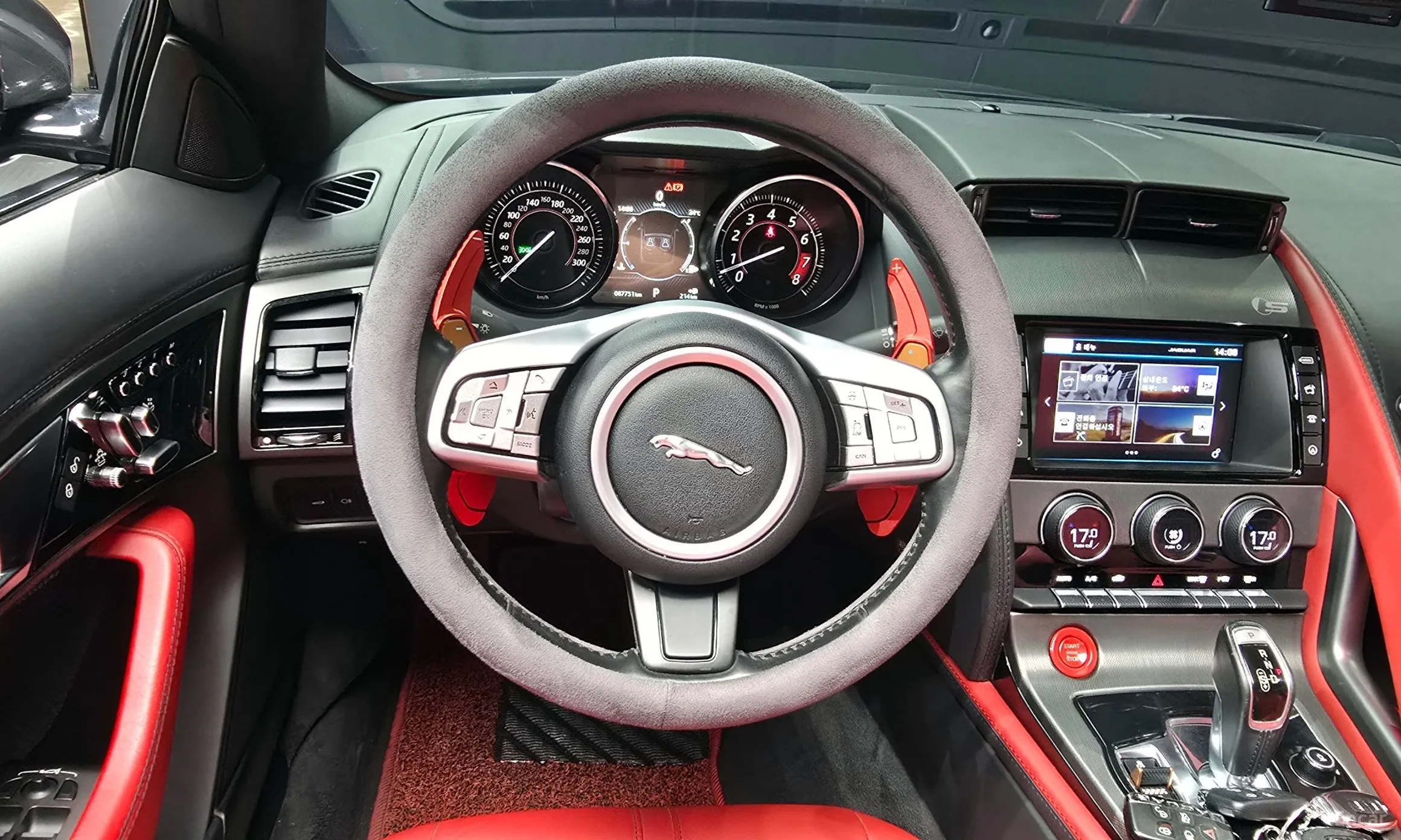 Jaguar F-TYPE превью 12