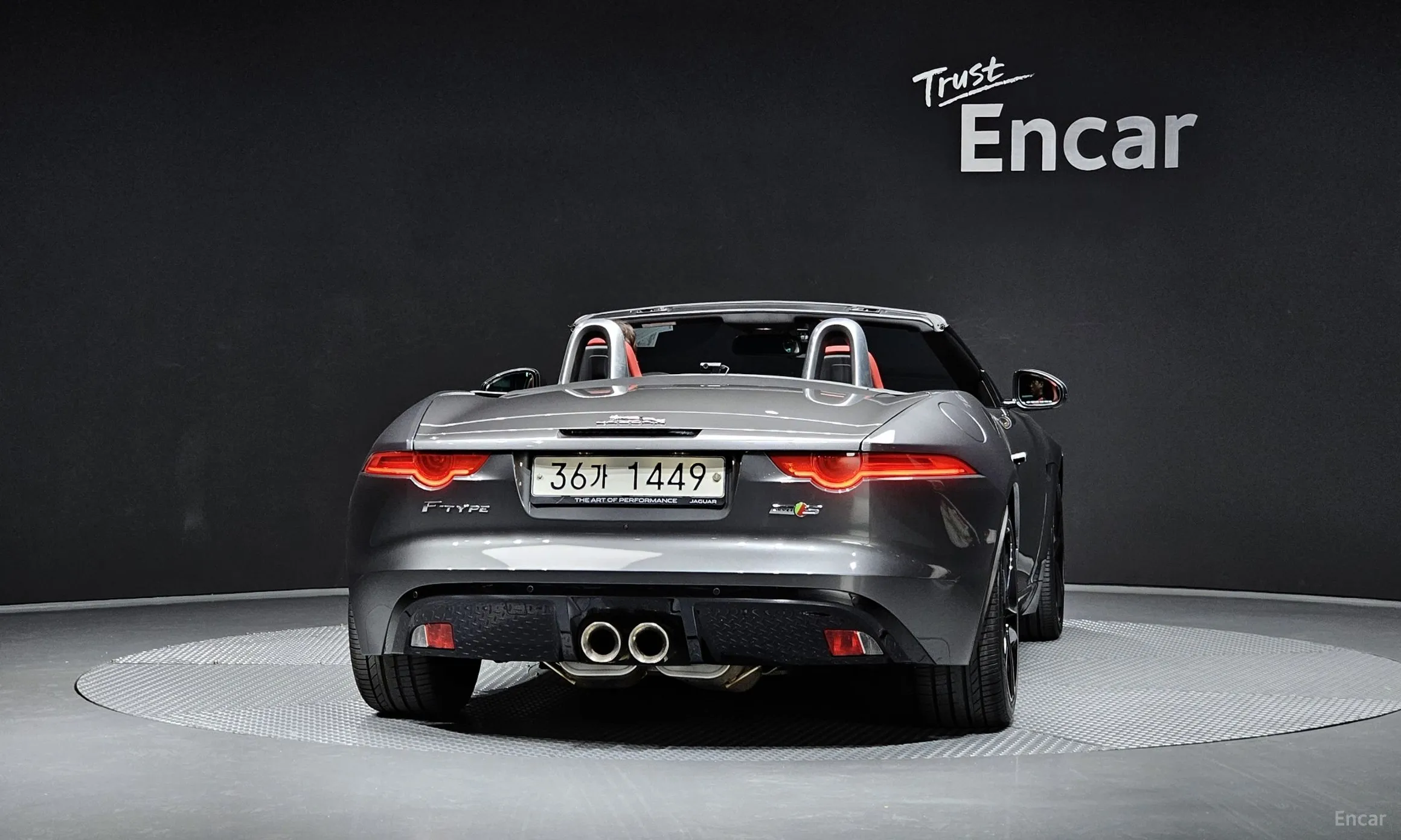 Jaguar F-TYPE превью 4